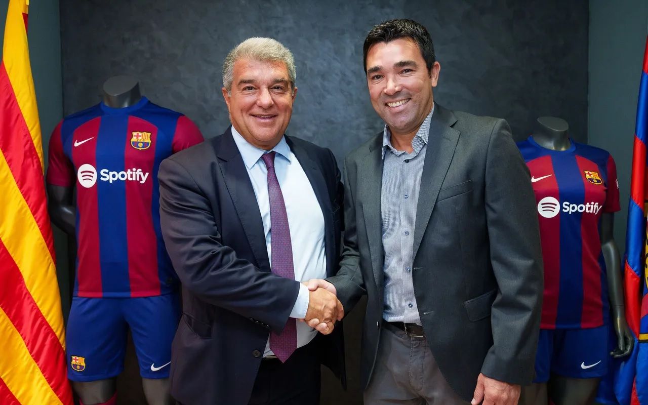  Joan Laporta y Deco, en el nombramiento del nuevo director deportivo.