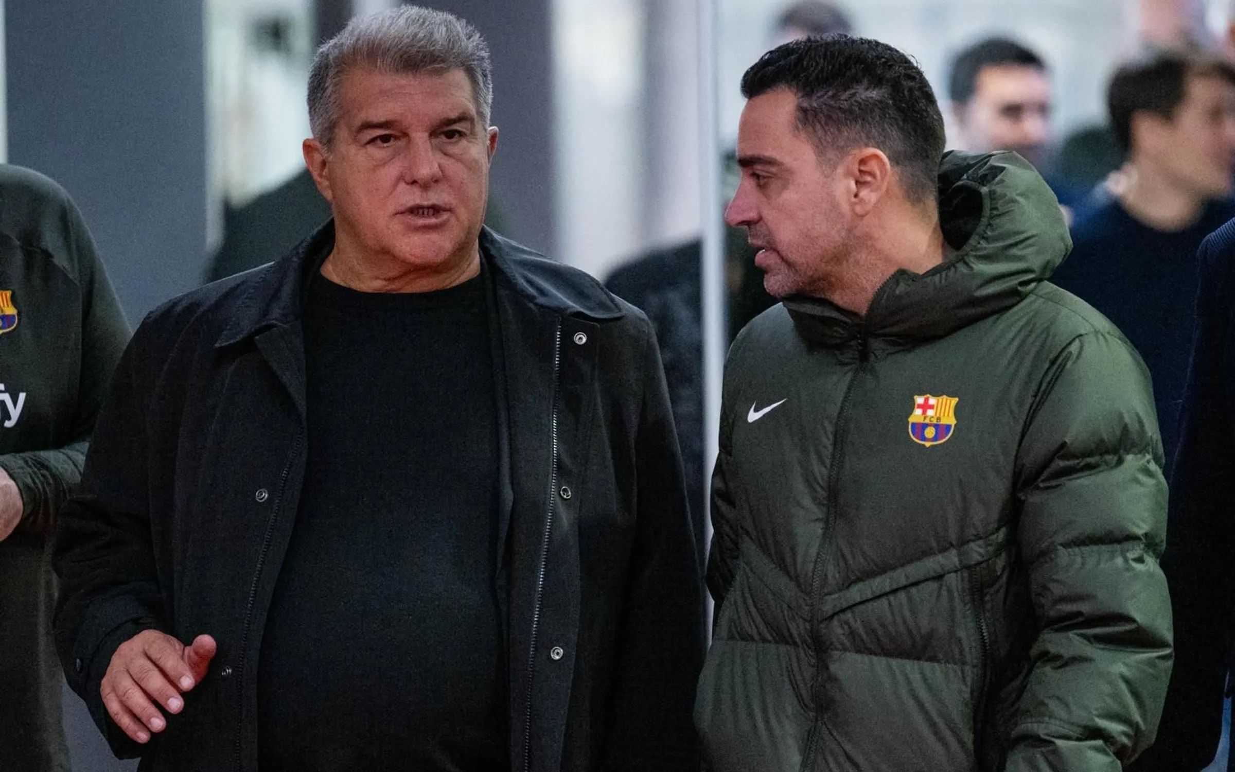  Joan Laporta y Xavi Hernández en una reunión del Barça.