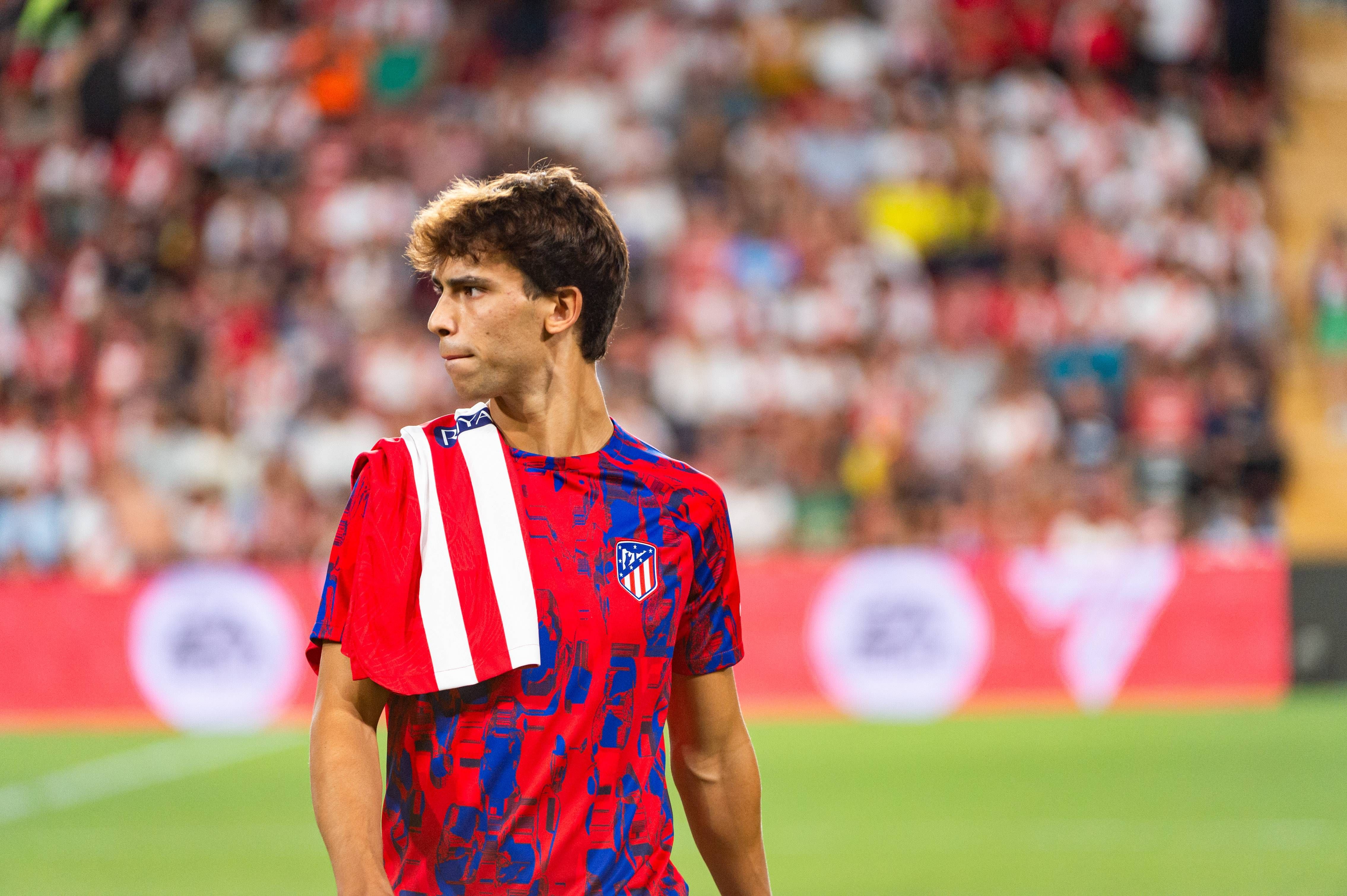  Joao Félix calentando antes de un partido del Atlético.
