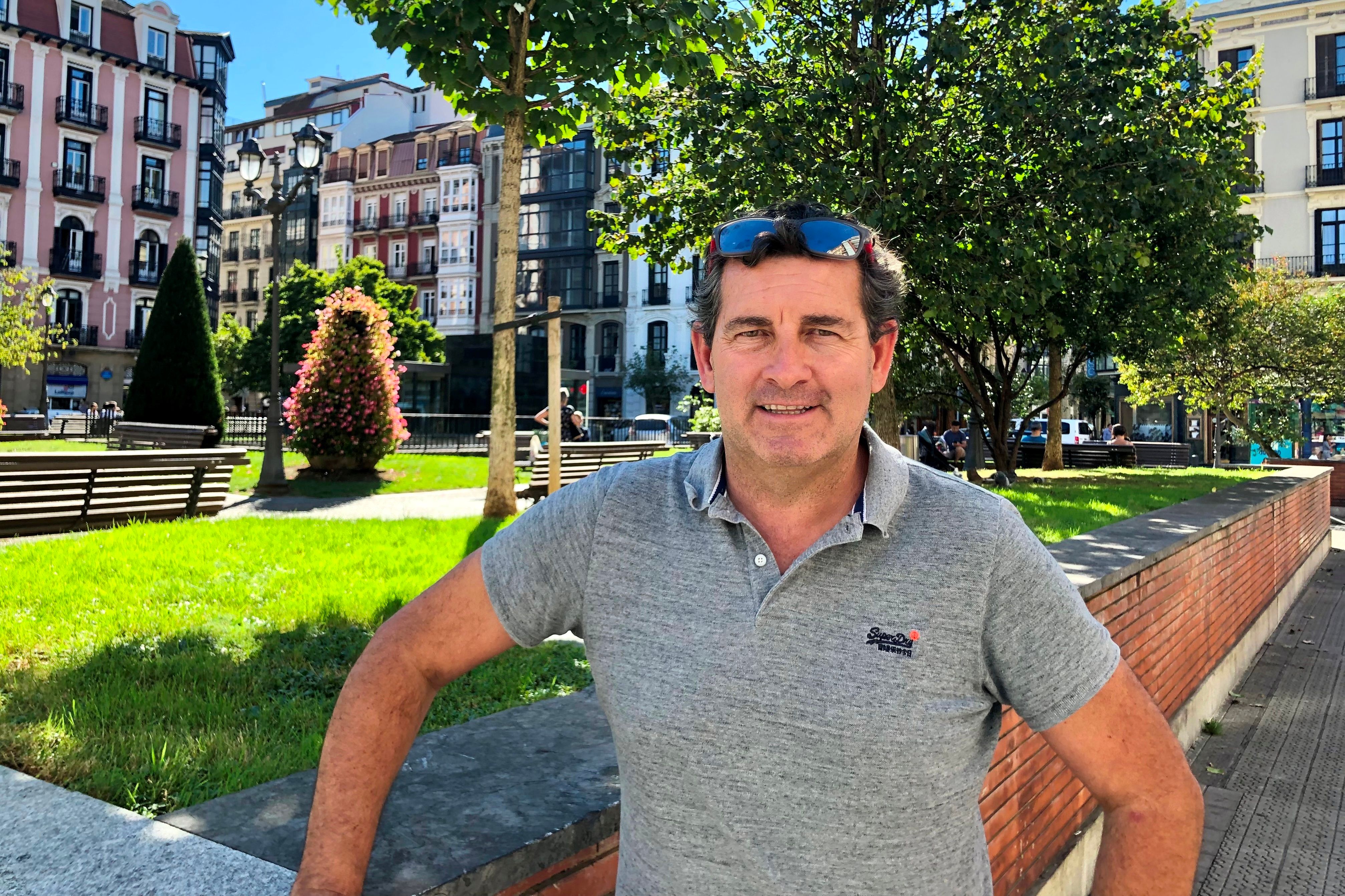  Joseba Núñez, director deportivo del Barakaldo CF, nos atiende en Bilbao.