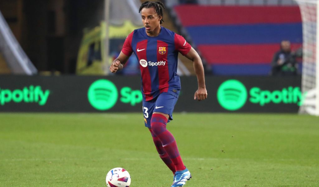  Jules Koundé jugando con el FC Barcelona (Fuente: Cordon Press)