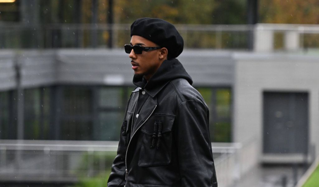  Jules Koundé llega a la concentración de la selección francesa (Fuente: Cordon Press)