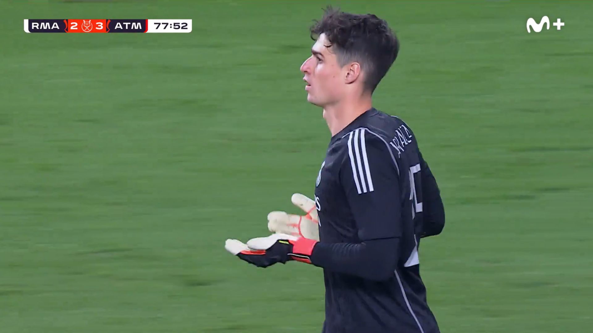 Kepa Arrizabalaga protesta tras el gol encajado en la Supercopa.