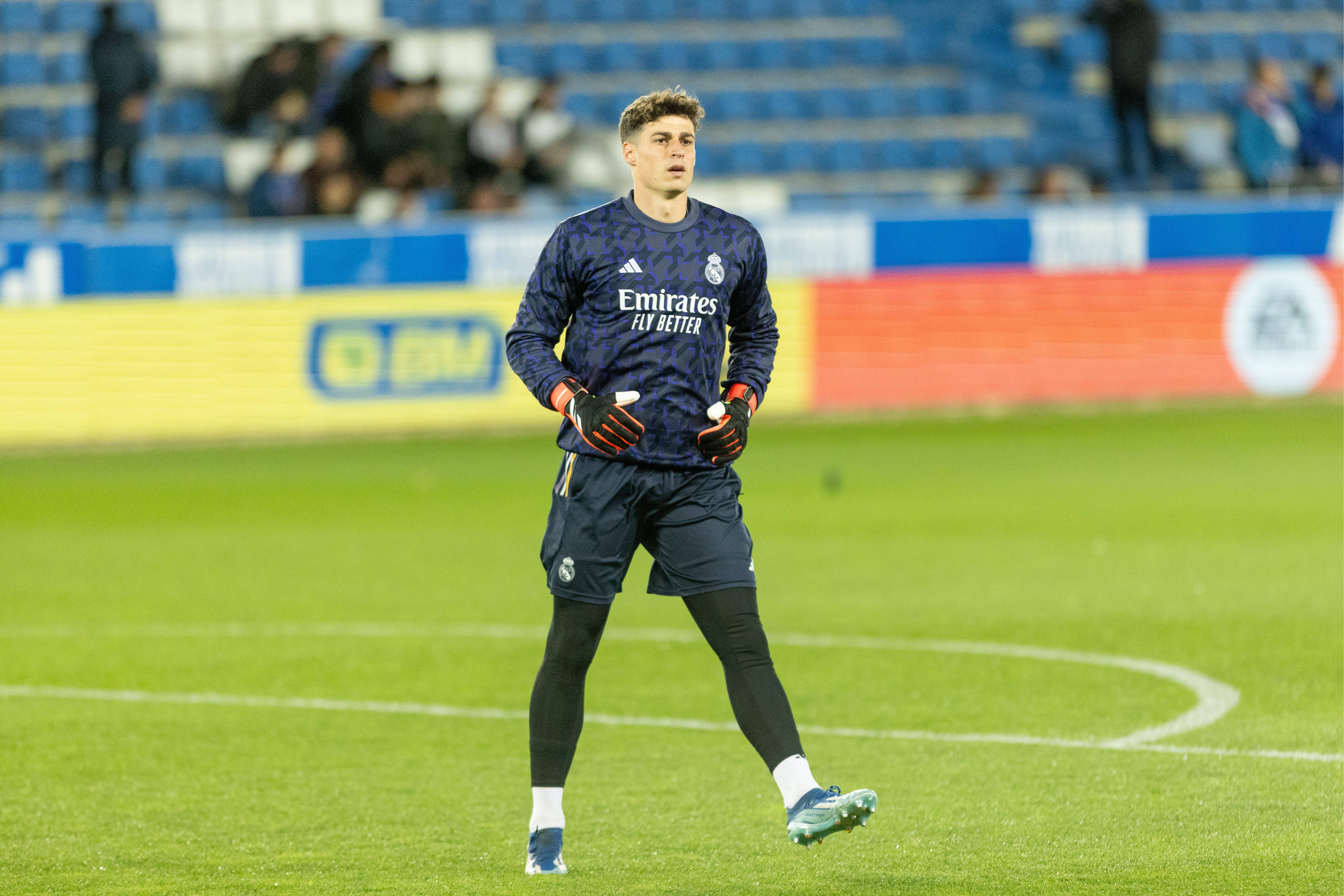 Kepa Arrizabalaga durante el calentamiento previo a un partido con el Madrid. (Fuente: Cordon Press