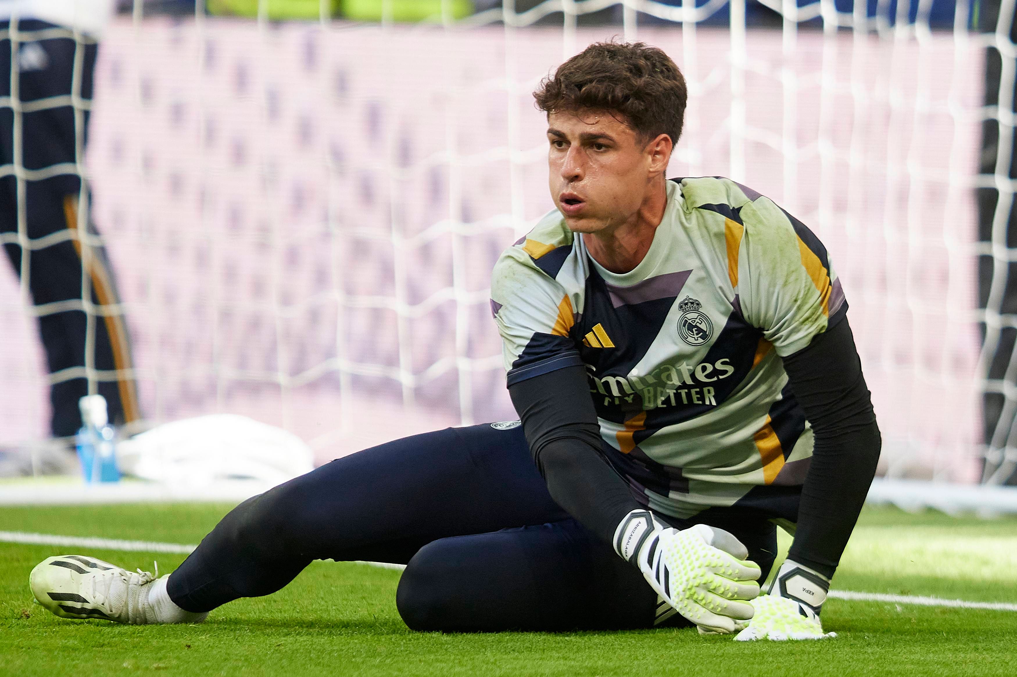  Kepa Arrizabalaga, durante un calentamiento con el Real Madrid.