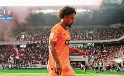  Koba Koindredi, ante el Spartak.