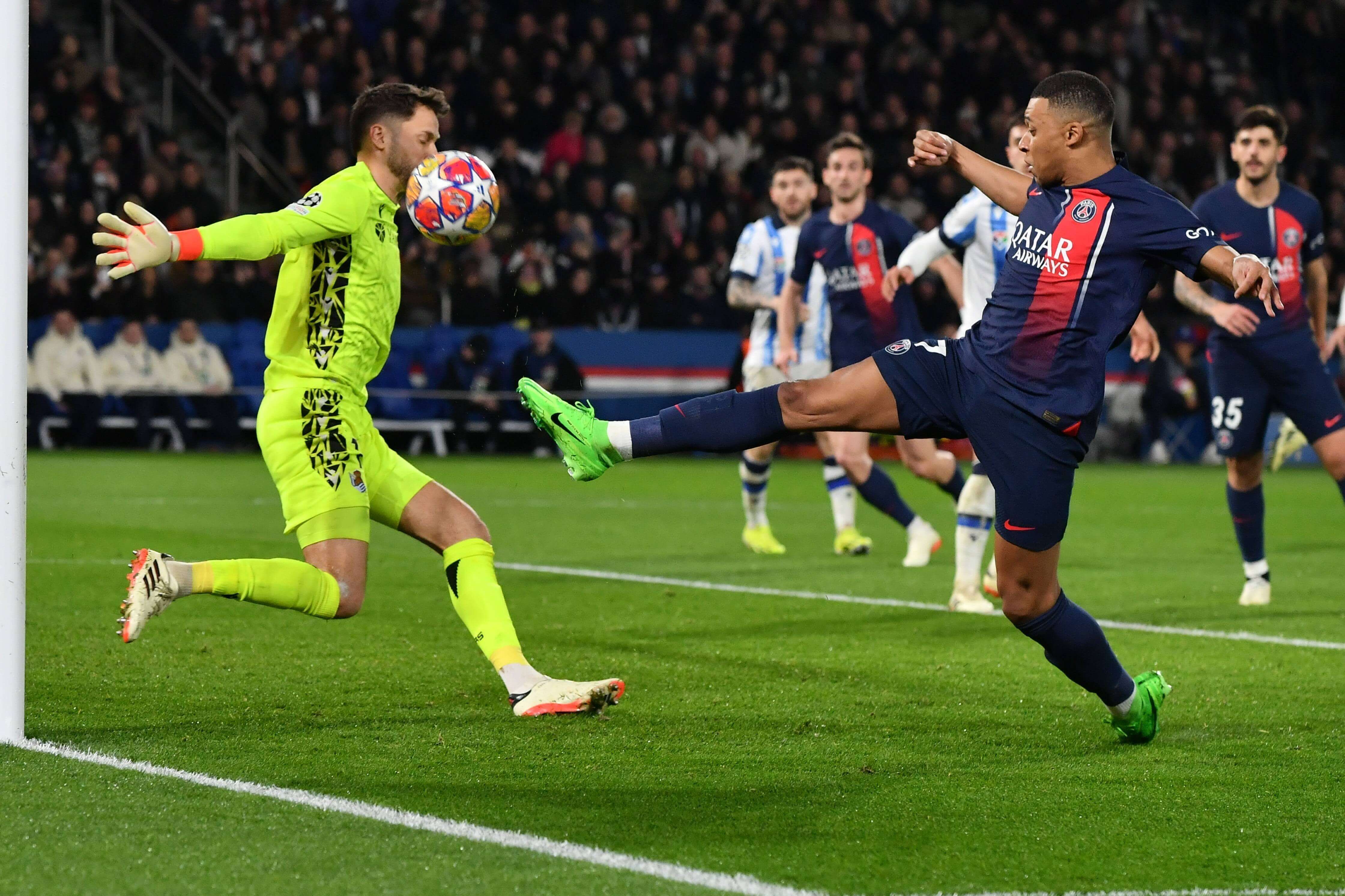  Kylian Mbappé anota el gol en un córner en el que no está Traoré