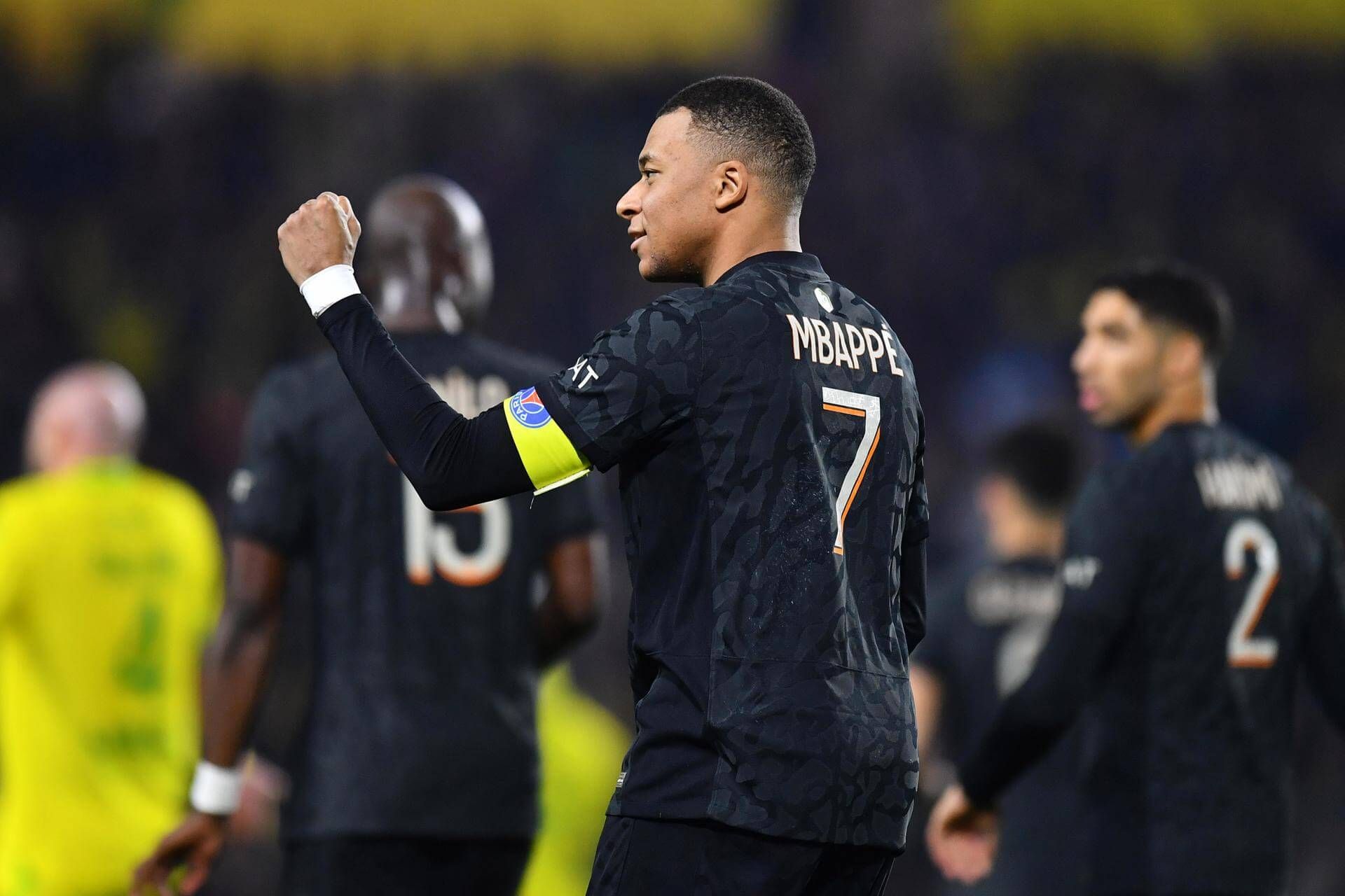 Kylian Mbappé celebrando un gol con el PSG.