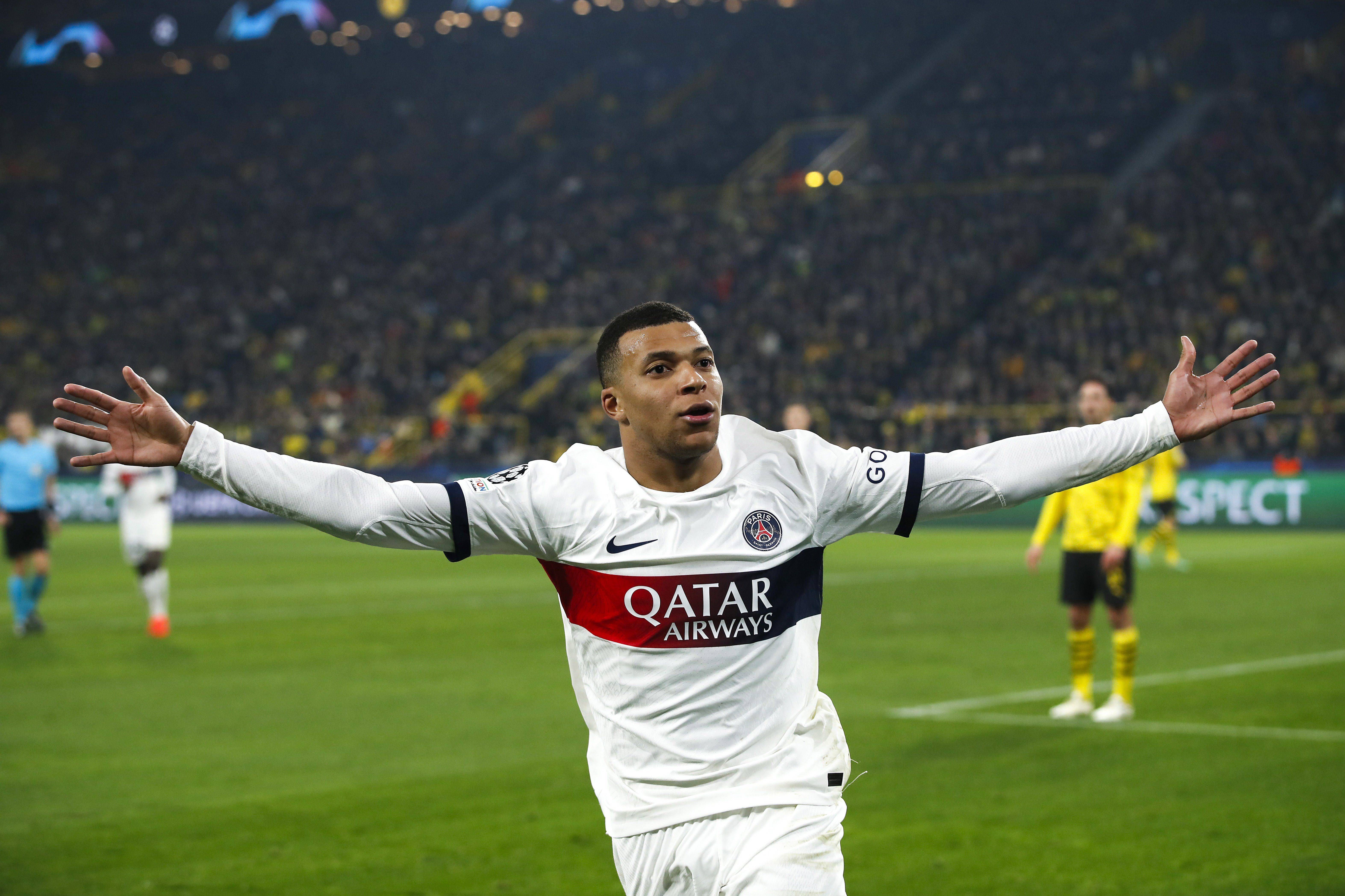  Kylian Mbappé celebrando un gol con el PSG. (Fuente: Cordon Press)