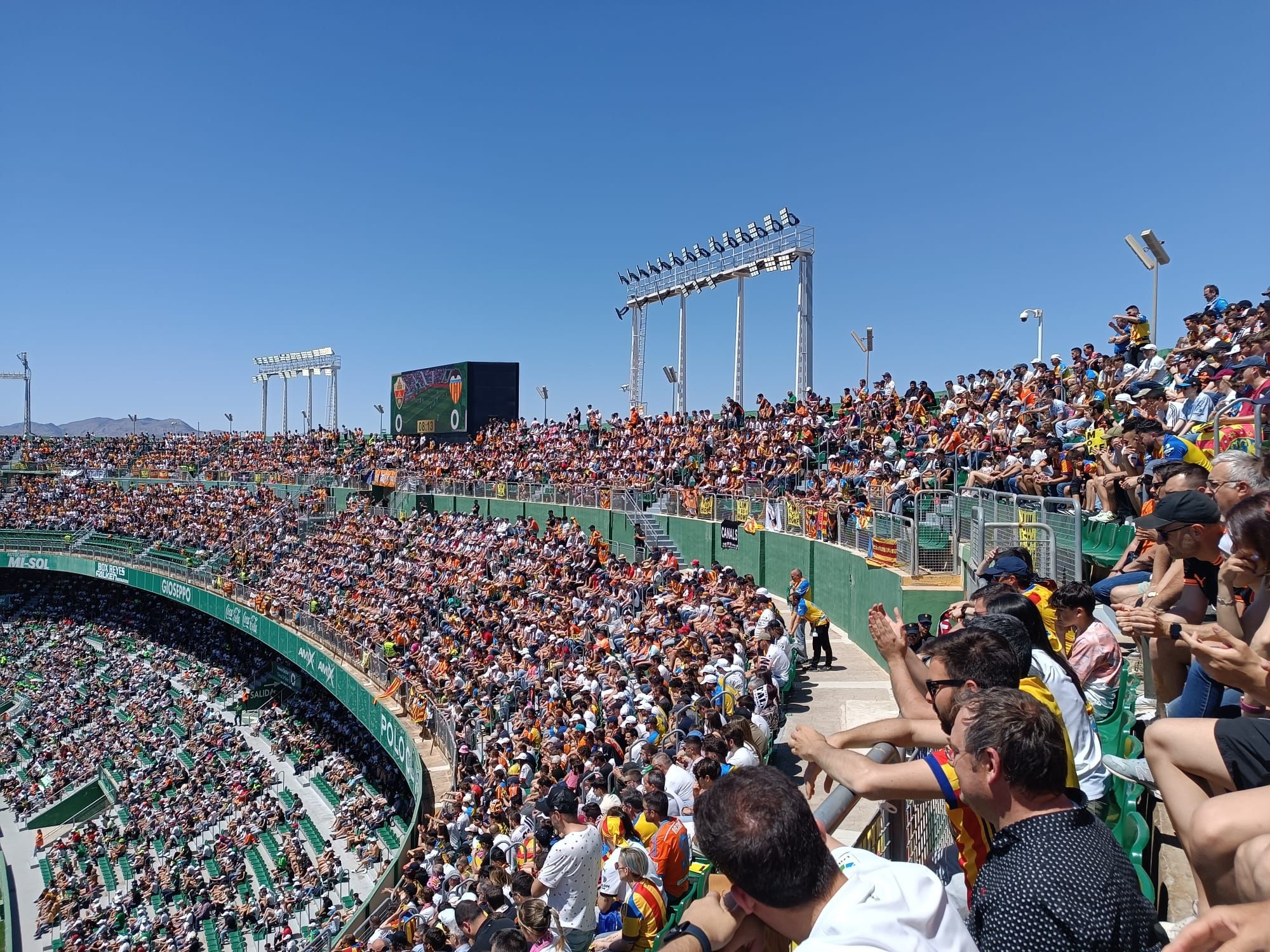  La afición del Valencia CF en Elche CF. Parecía Mestalla