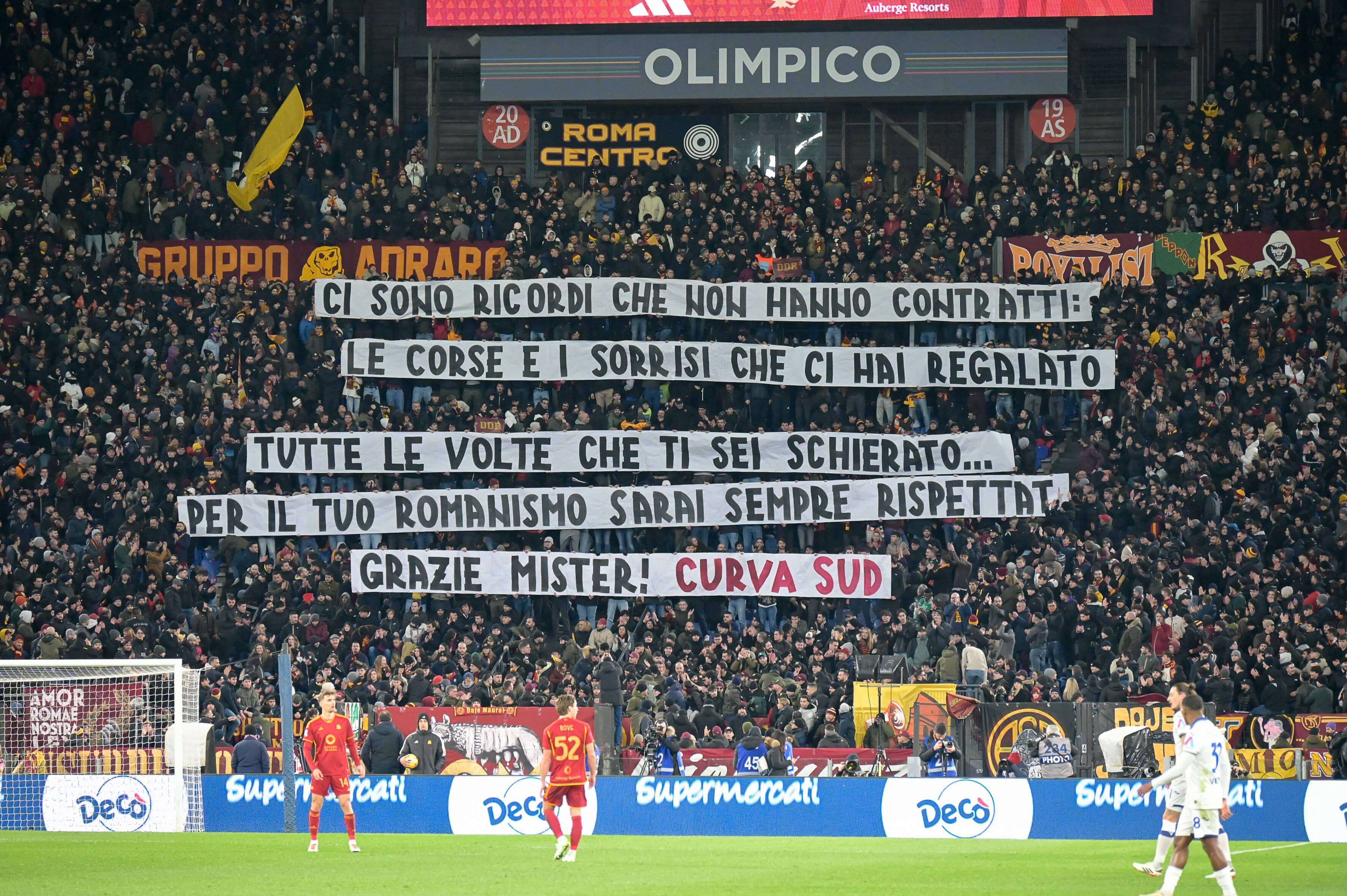  La despedida de la afición de la Roma a José Mourinho.