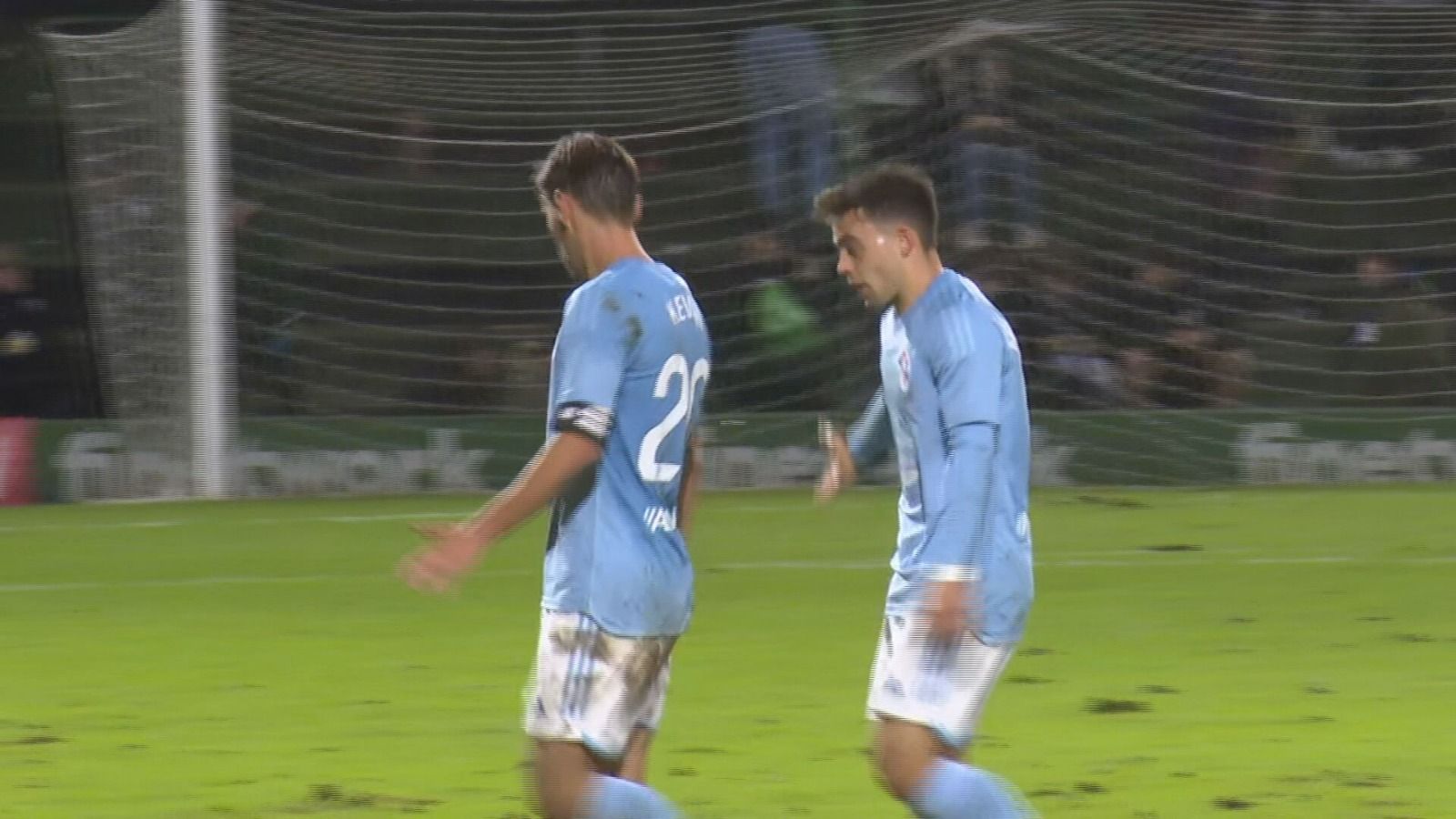 La preocupación del Celta al descanso: Fran Beltrán y Kevin Vázquez no entienden nada