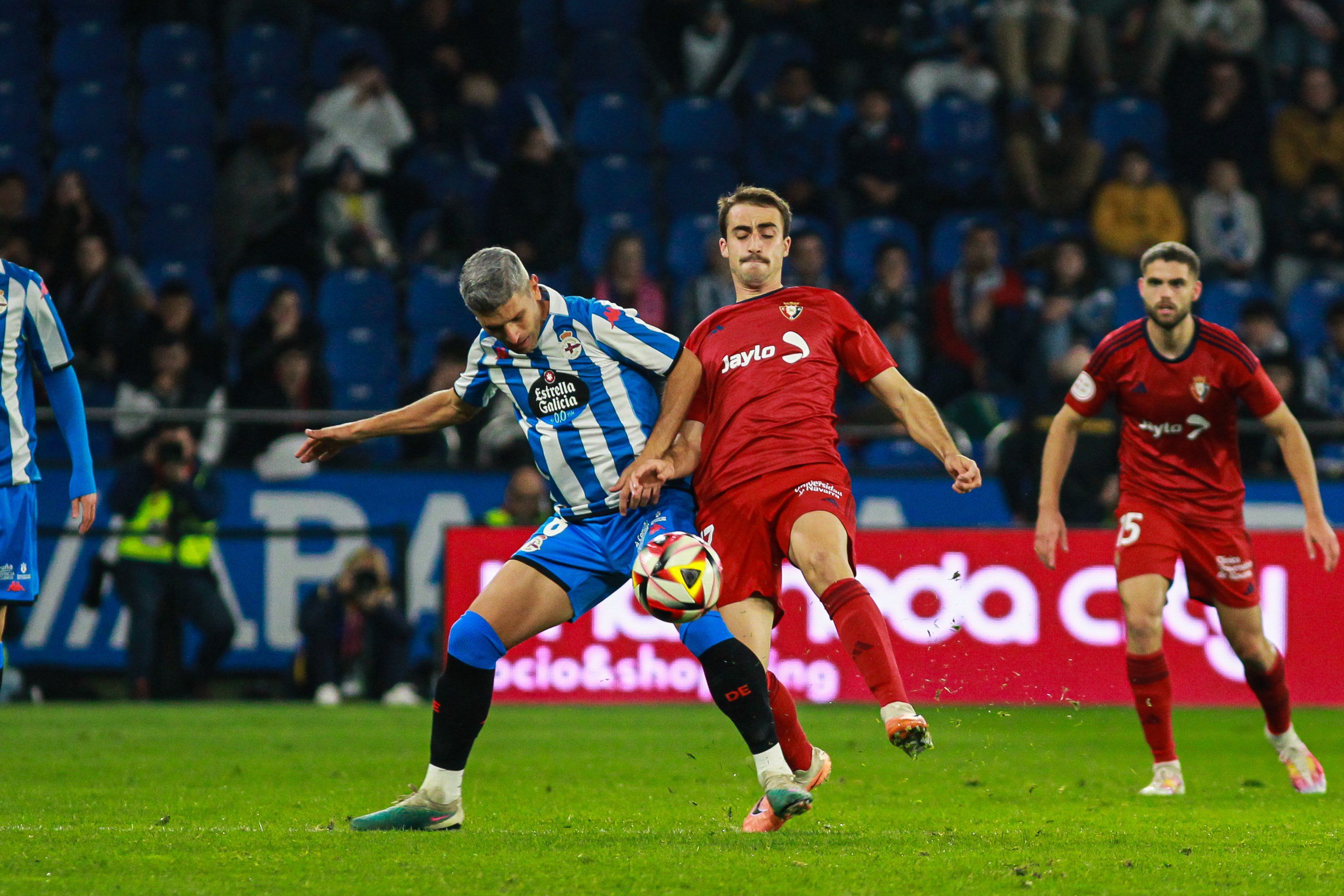 Lance del Dépor - Osasuna Promesas en Riazor.