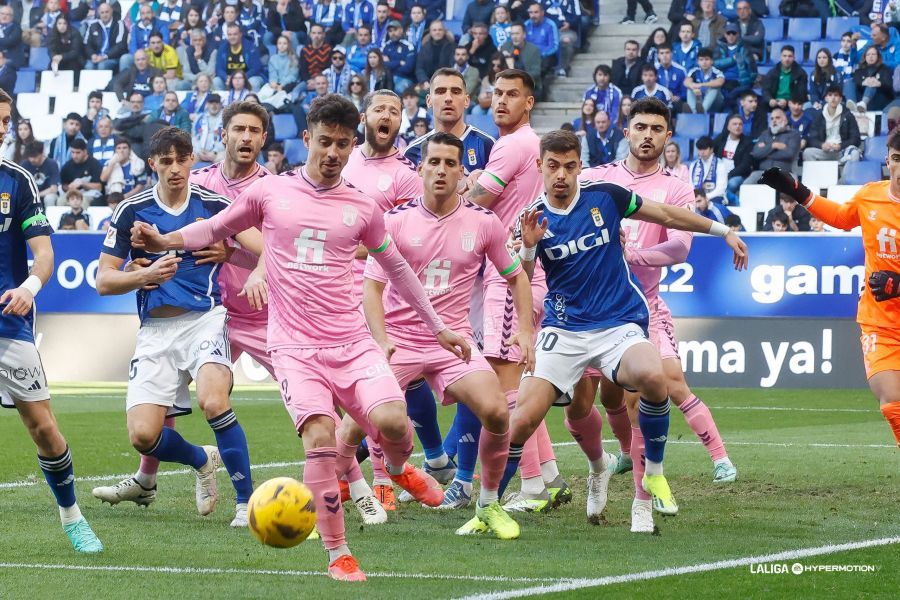  Lance del Real Oviedo - Eldense.
