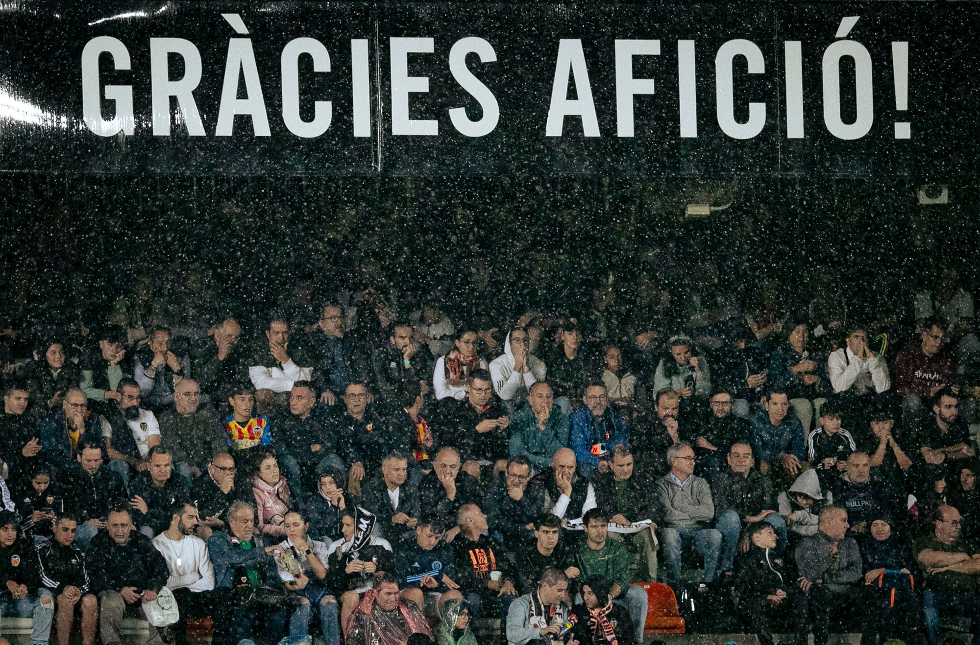  Lluvia en el Valencia-Cádiz