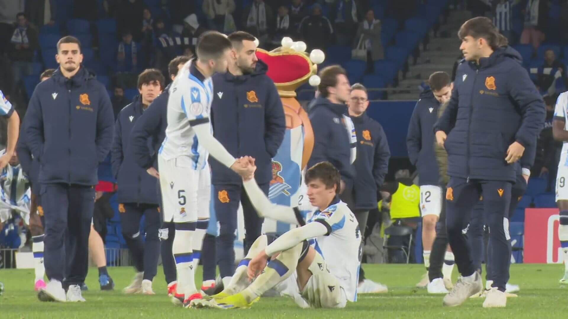  Los jugadores de la Real Sociedad tras el partido