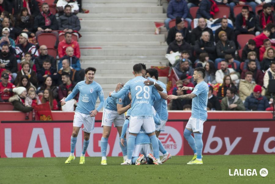 Los jugadores del Celta celebran el gol de Aspas.