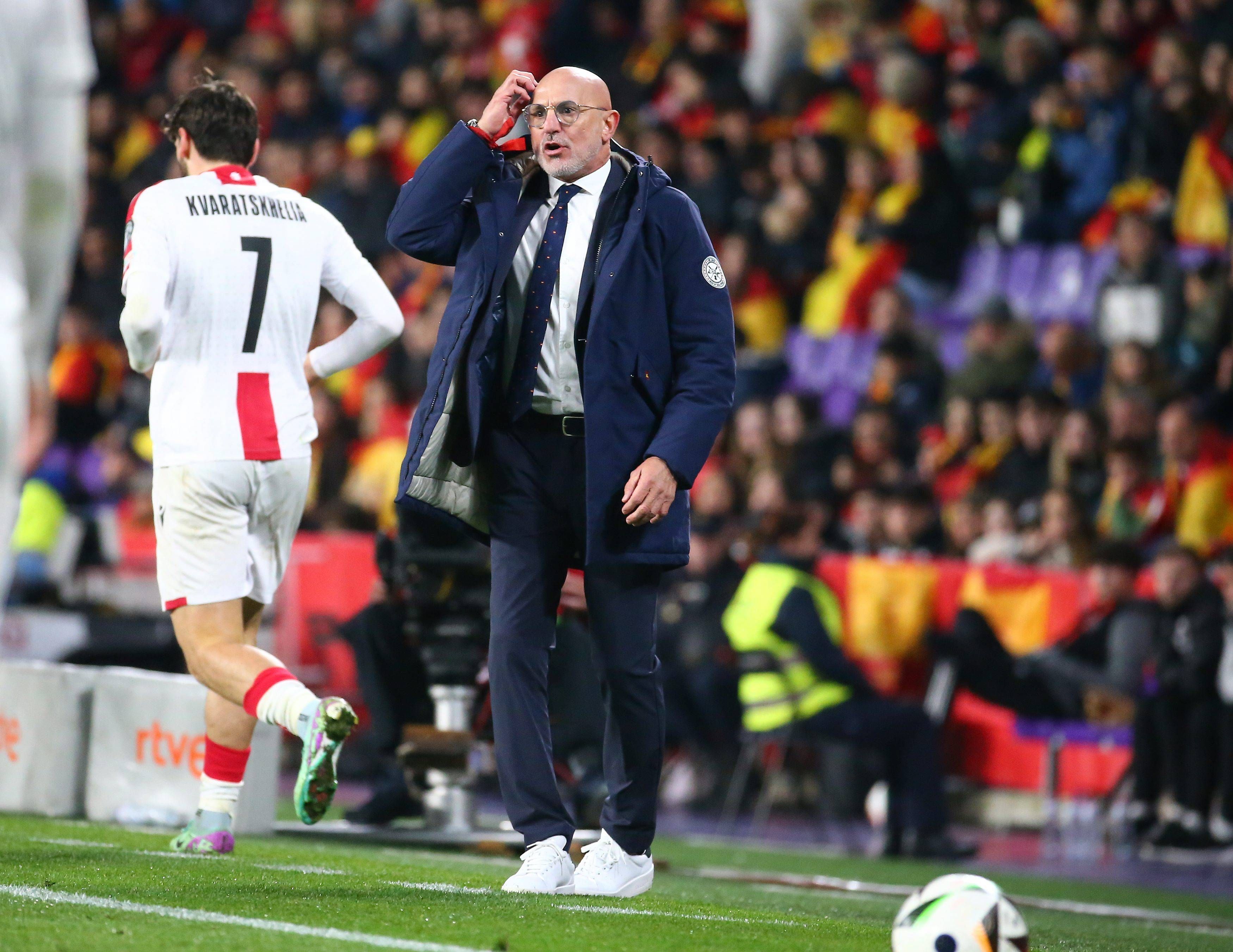 Luis de la Fuente en el partido de la selección española contra Georgia.