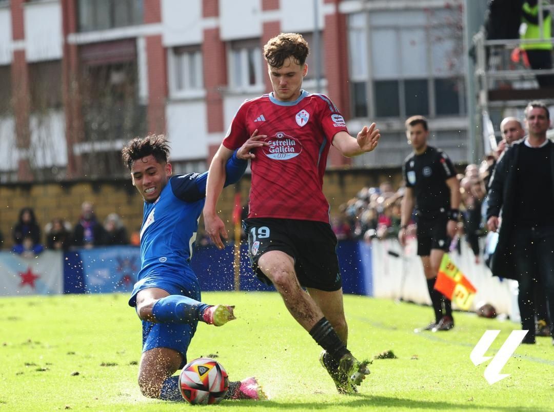  Luis Quintero ante Swedberg en el Amorebieta - Celta de Copa.
