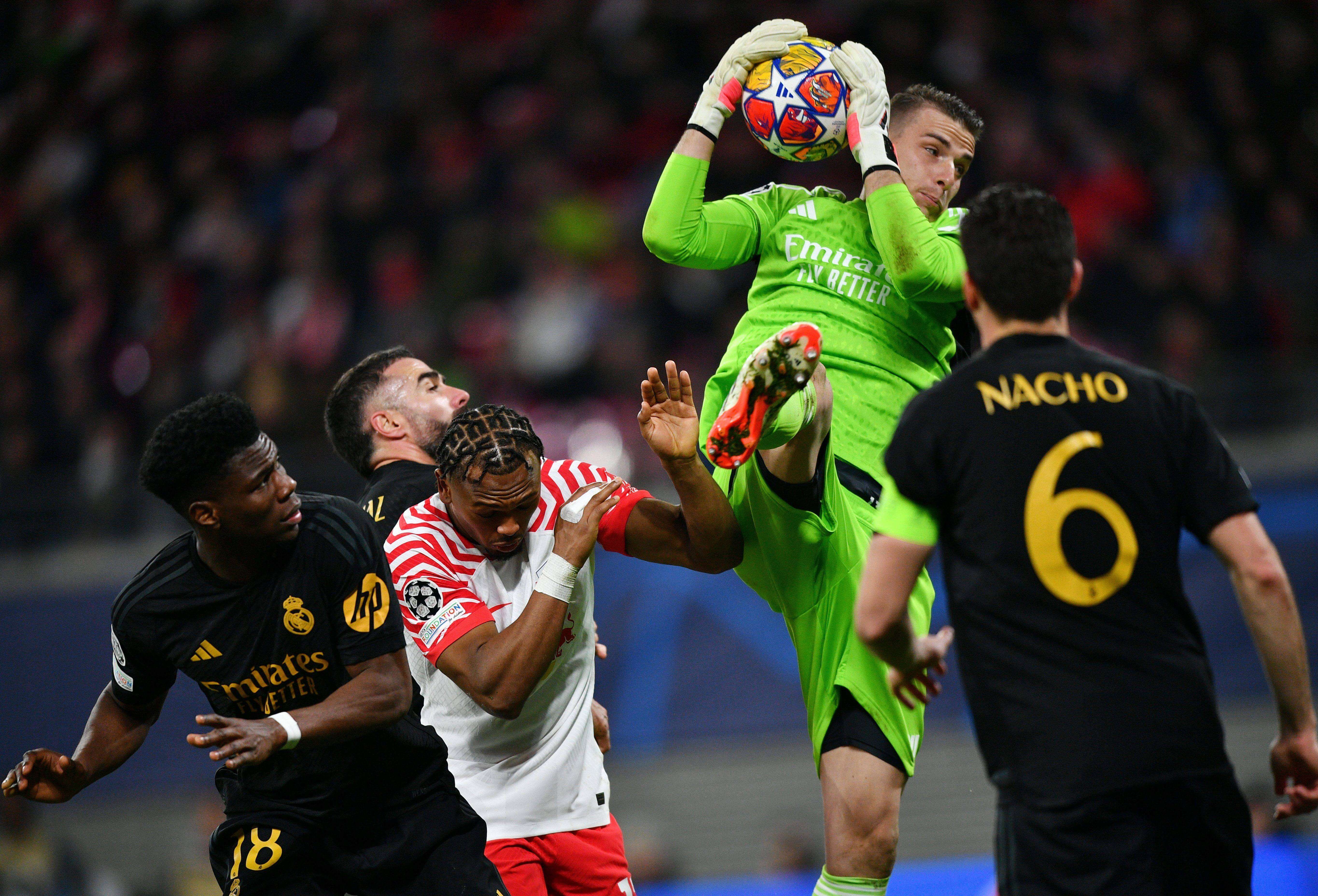 Lunin durante el partido de Champions entre el Leipzig y el Real Madrid
