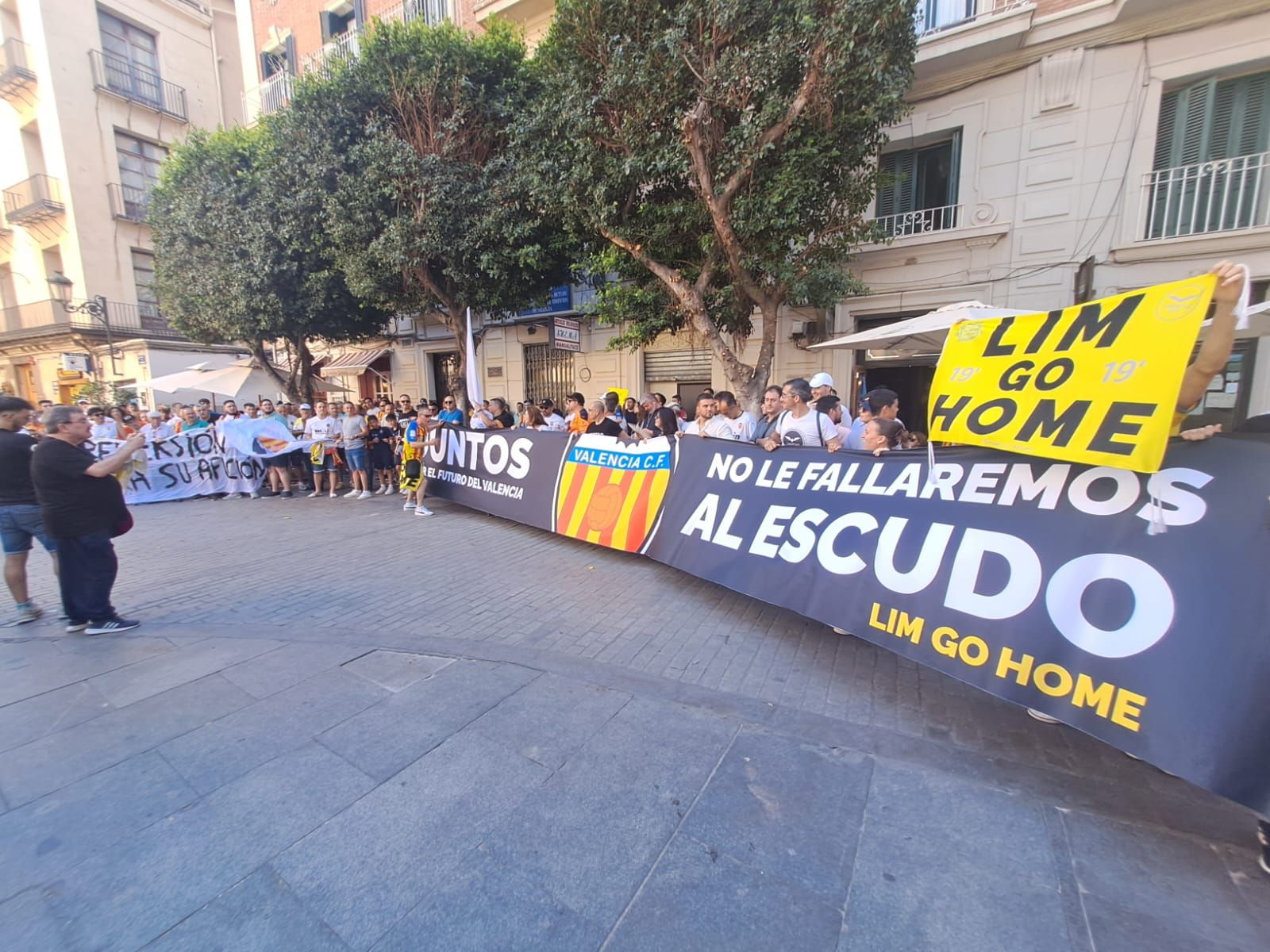  Manifestación contra Peter Lim 17-J