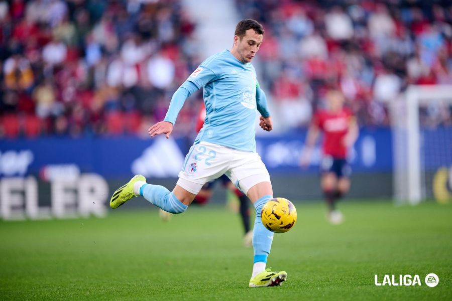  Manquillo, durante el Osasuna - Celta.
