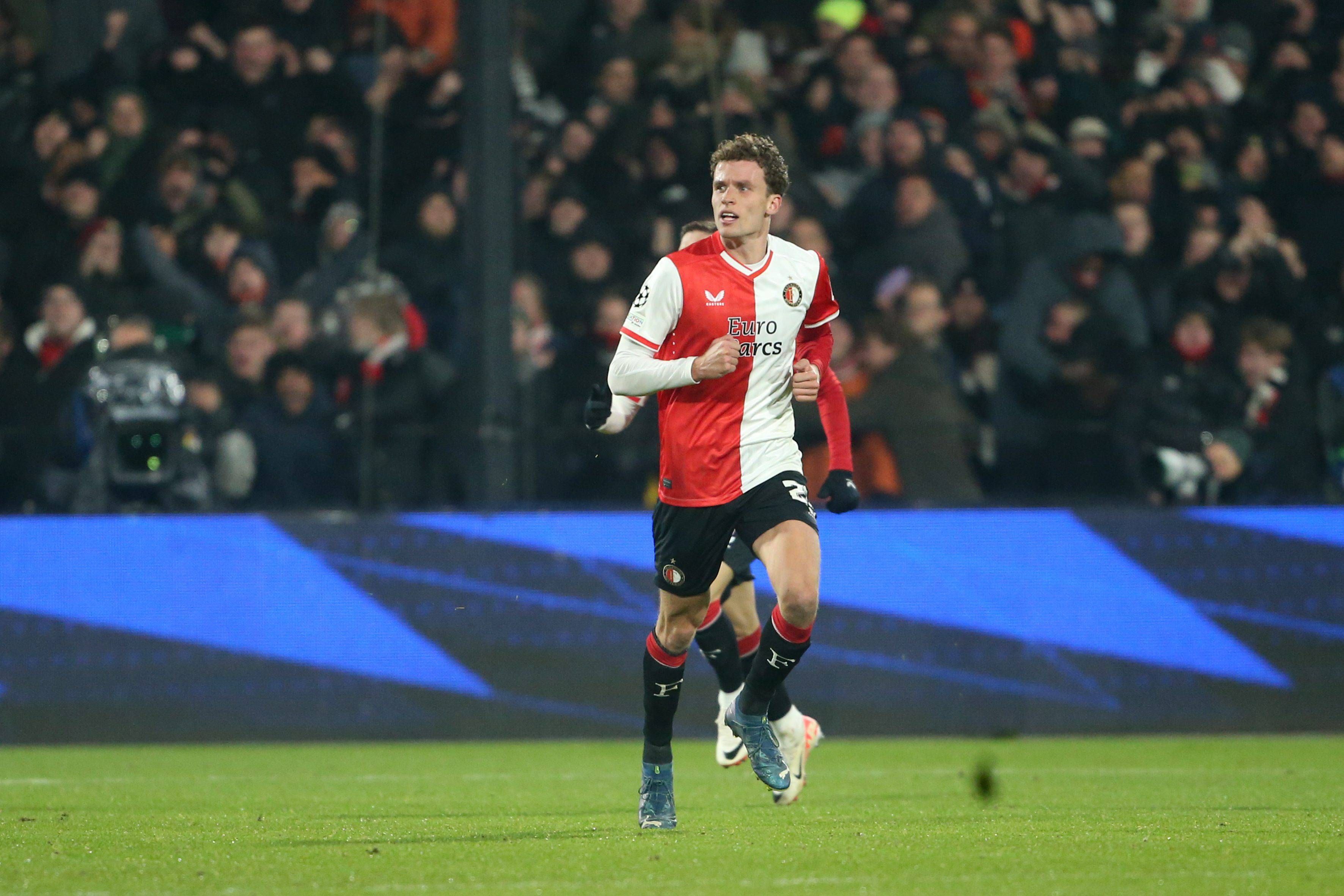 Mats Wieffer, en un partido del Feyenoord (FOTO: Cordón Press).