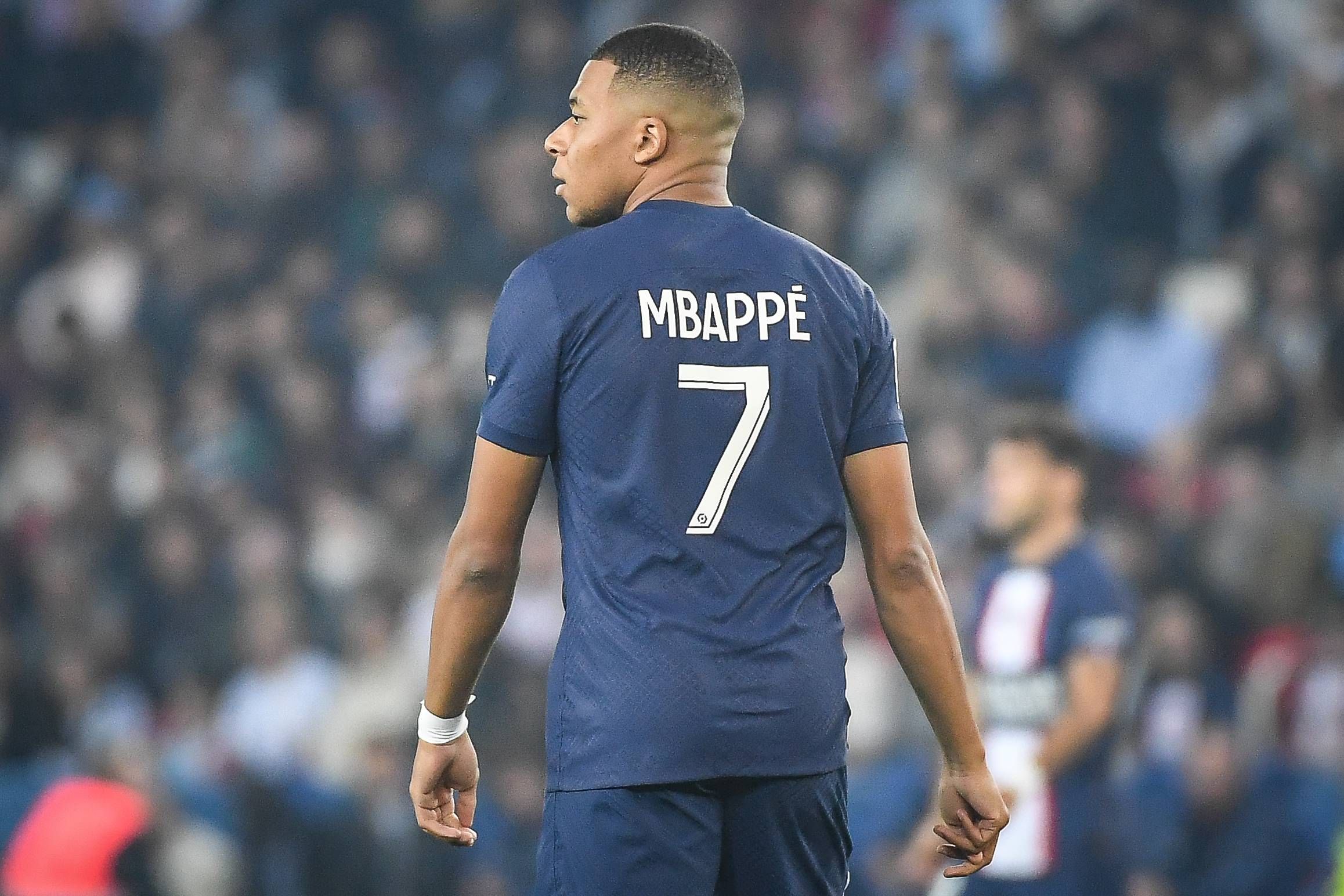  Kylian Mbappé, durante un partido con el PSG.
