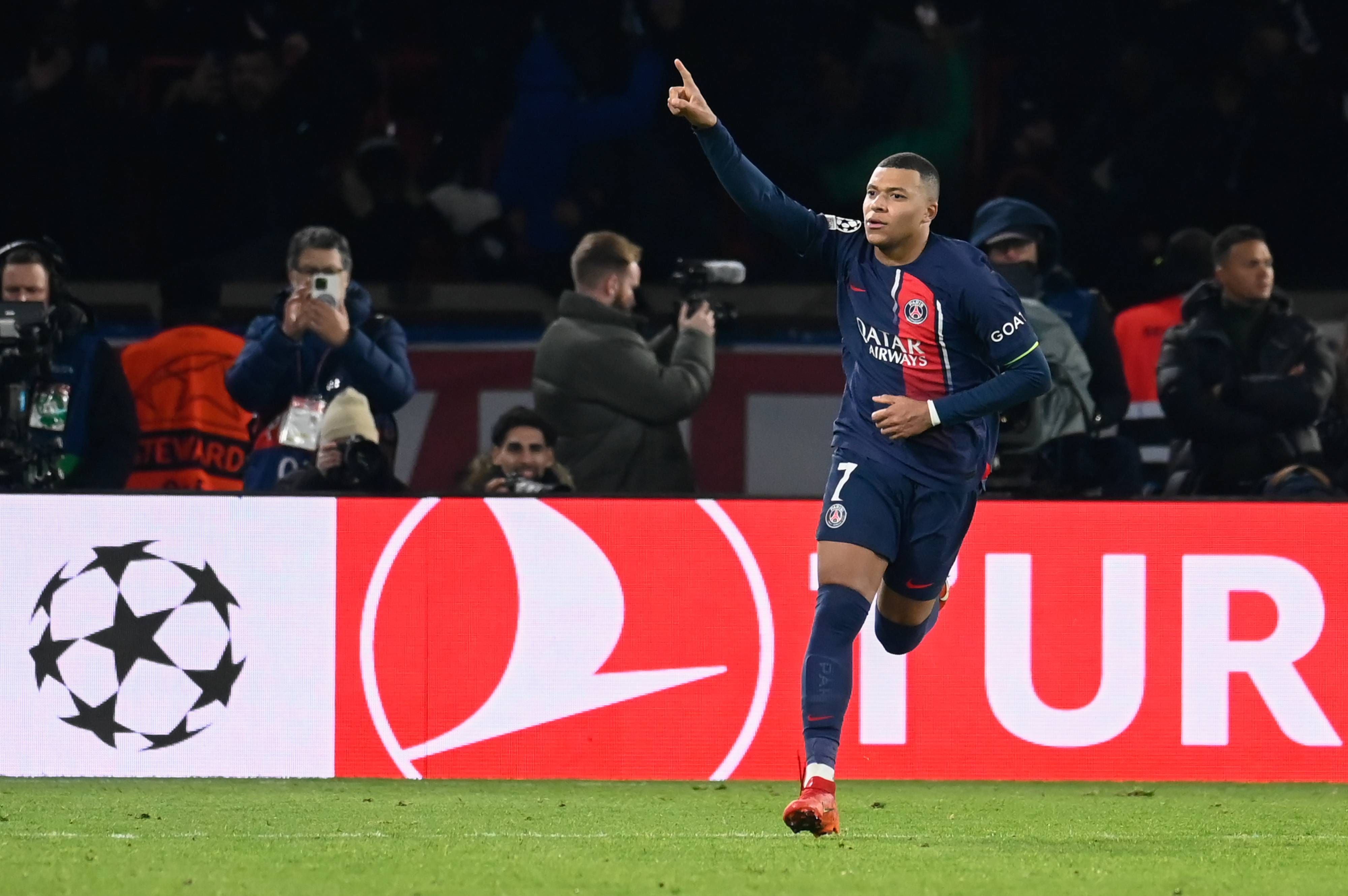  Mbappé, celebrando el gol del empate ante el Newcastle. (Fuente: Cordon Press)