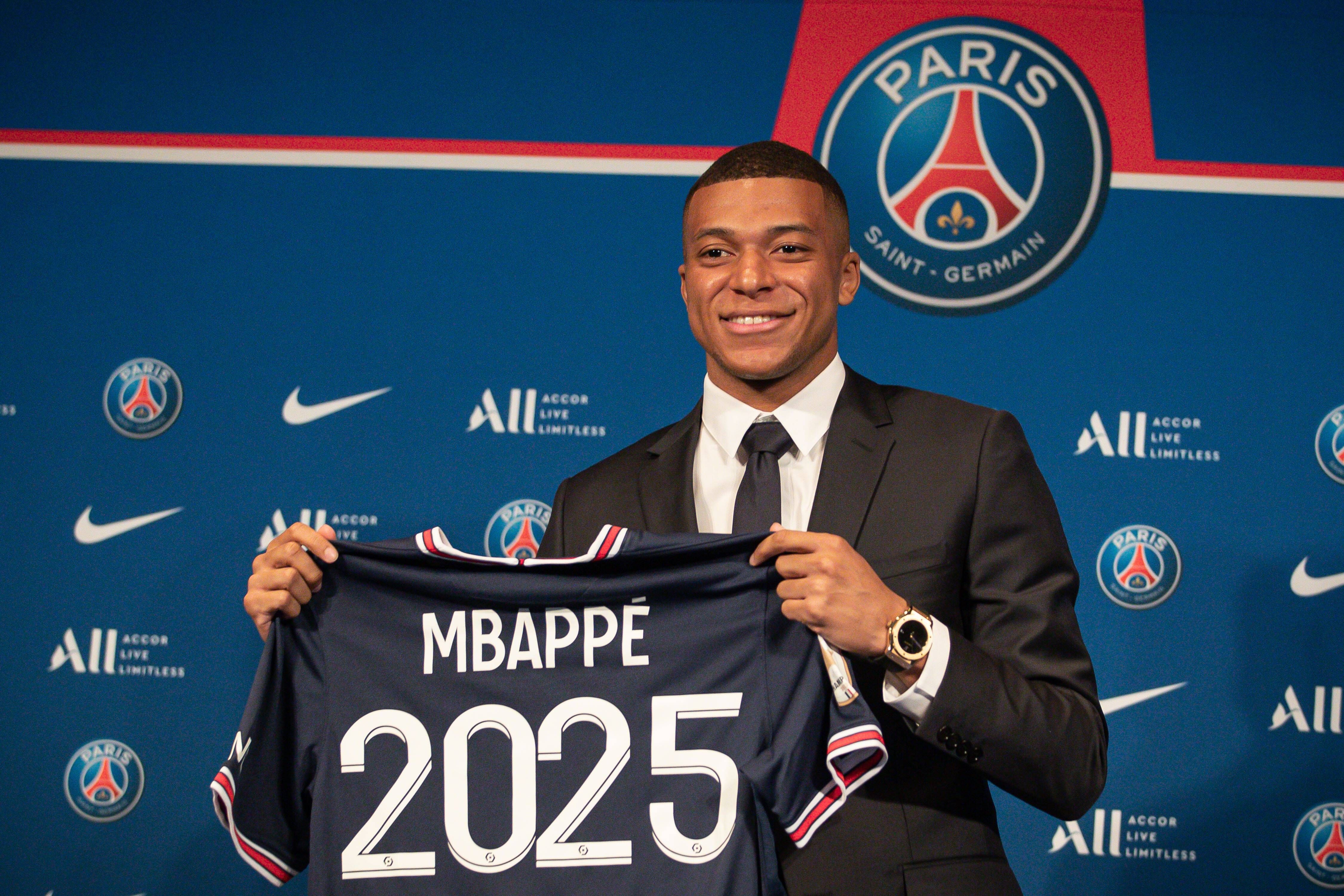 Kylian Mbappé, en su renovación con el PSG.