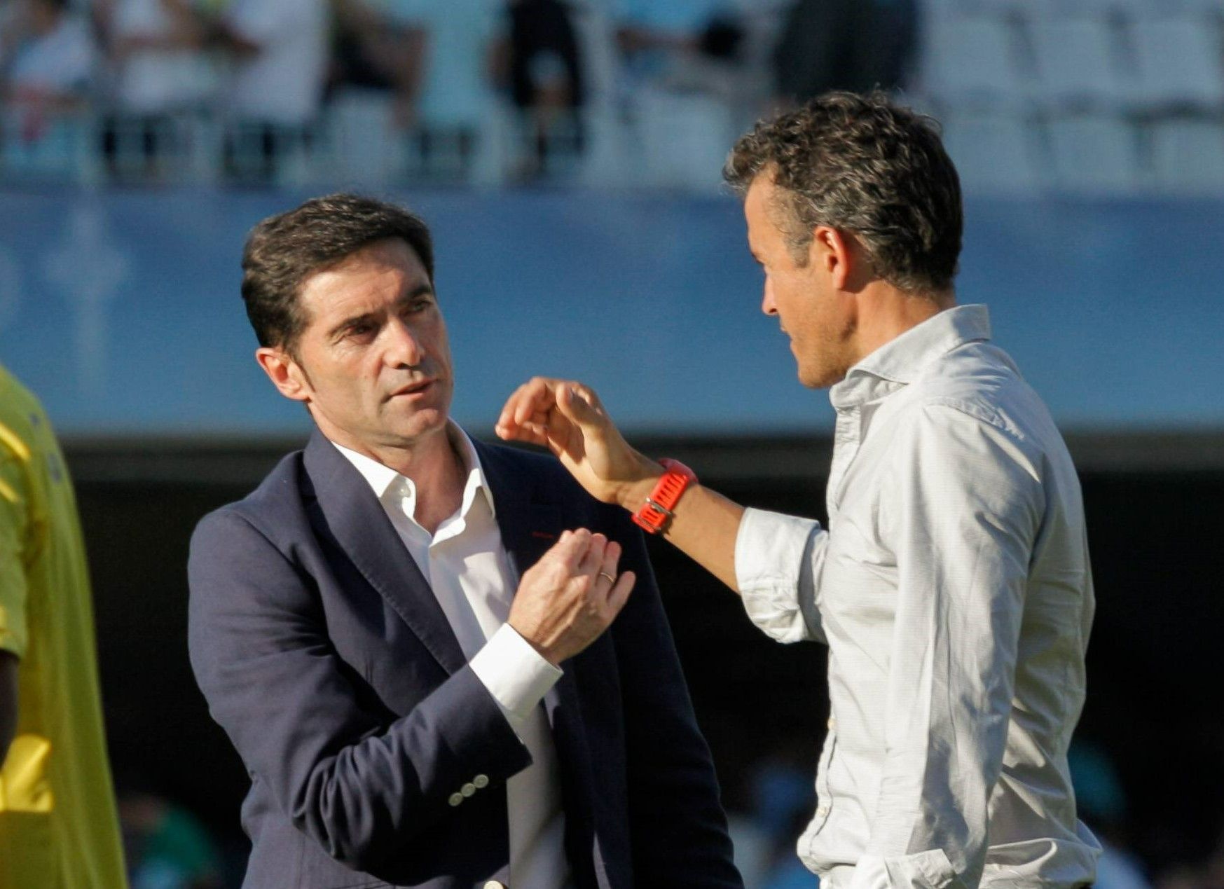 Saludo entre Marcelino y Luis Enrique.