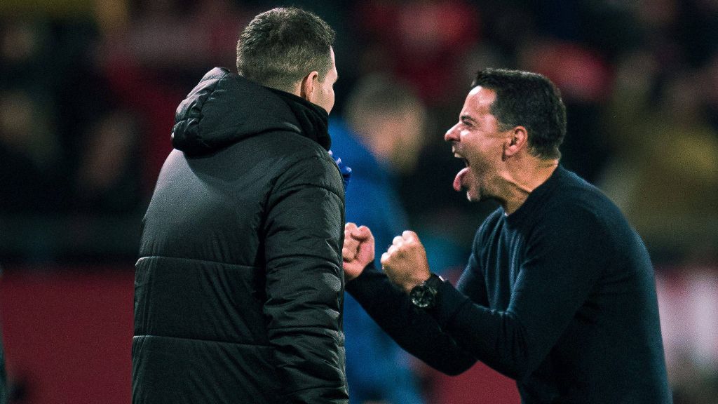  Míchel celebrando la victoria contra el Atleti (Cordon Press)