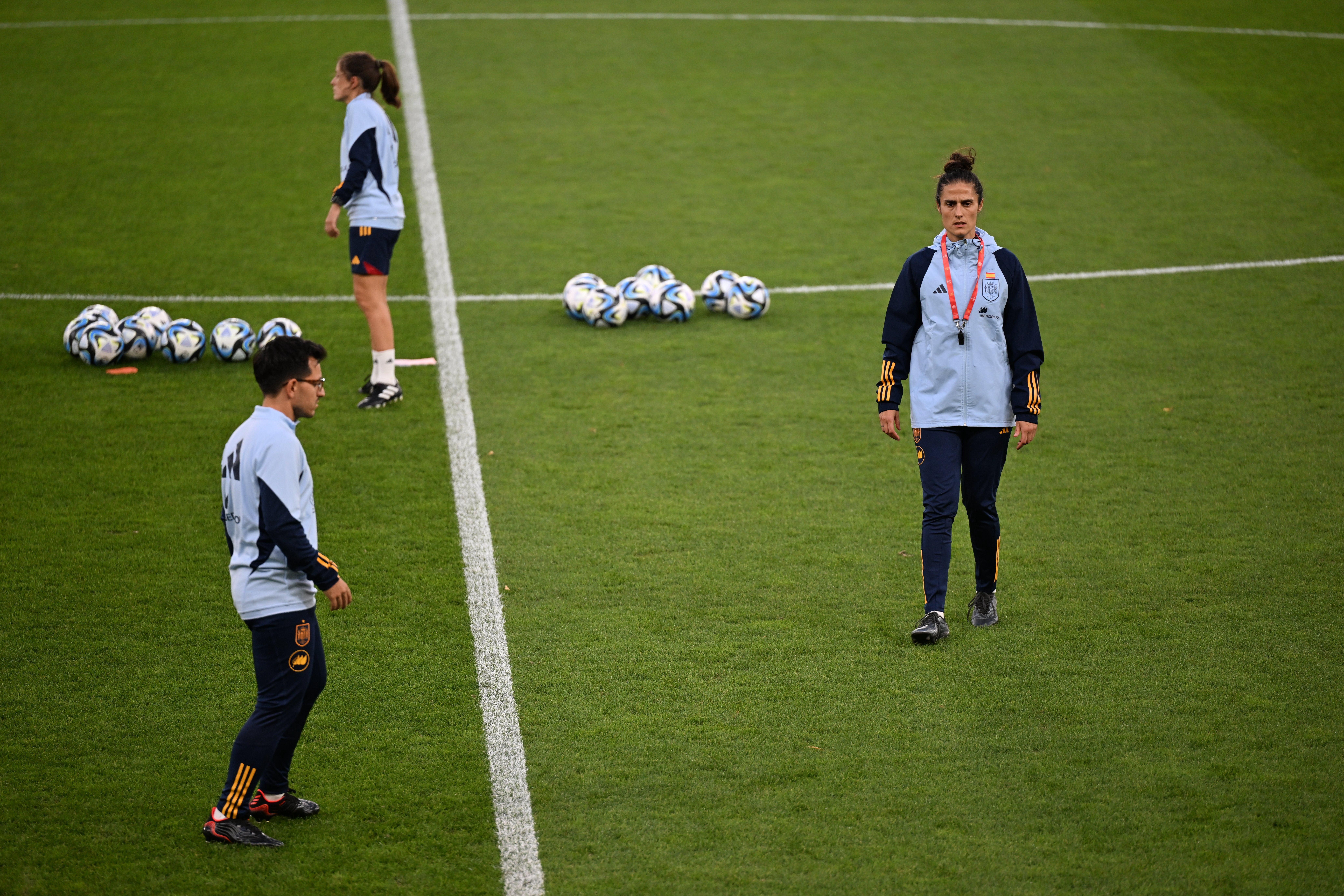  Montse Tomé, en un entrenamiento de la selección femenina (FOTO: Cordón Press).
