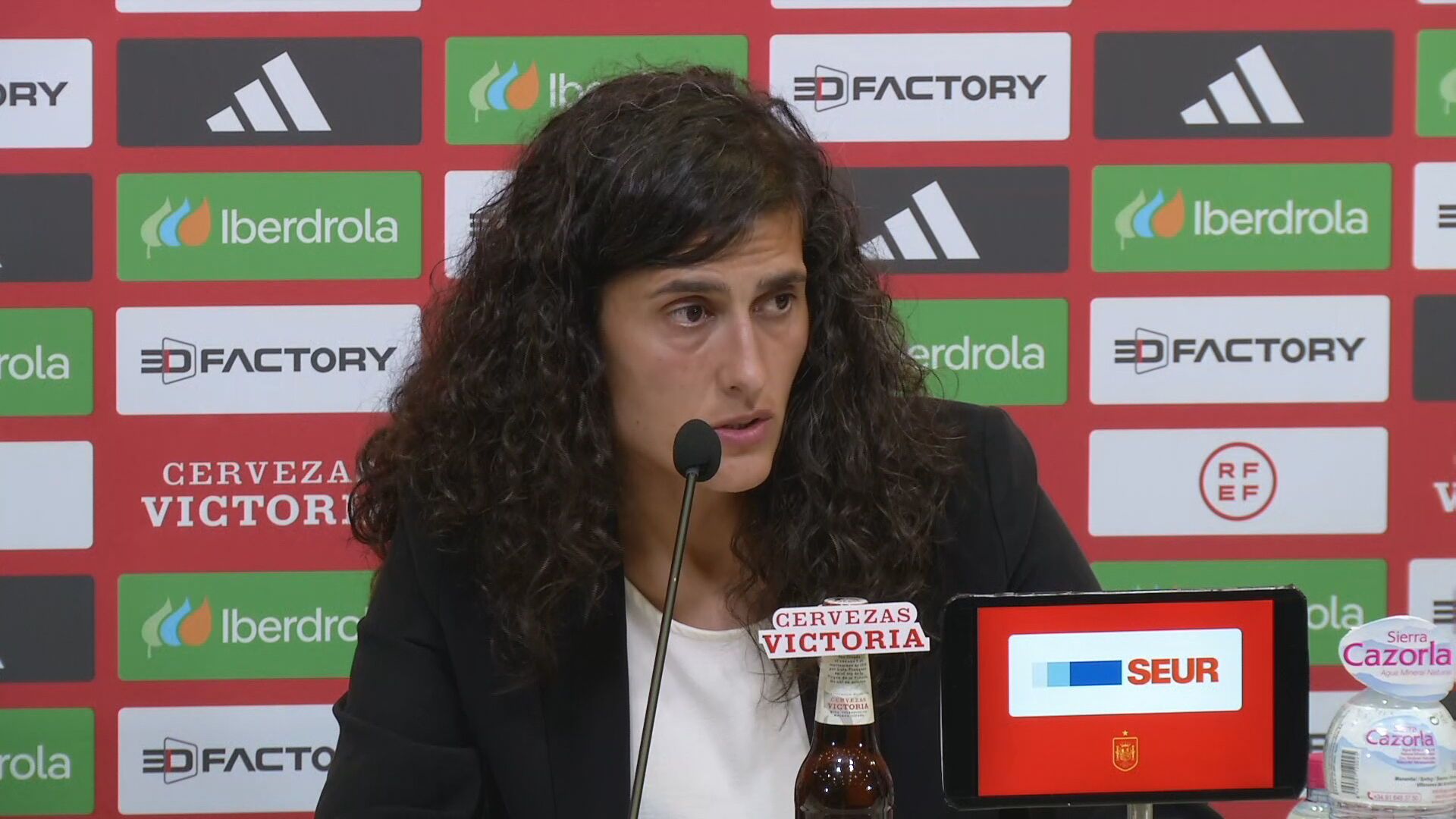 Montse Tomé zanja el debate entre la selección masculina y femenina