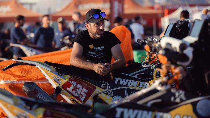  Carles Falcón, antes de empezar el Dakar.