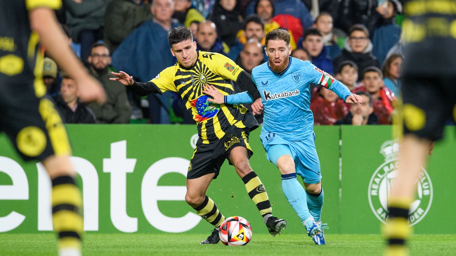  El capitán Iker Muniain durante el CD Cayón - Athletic de Copa, partido vencido por 0-3 en El Sardinero de Santander.