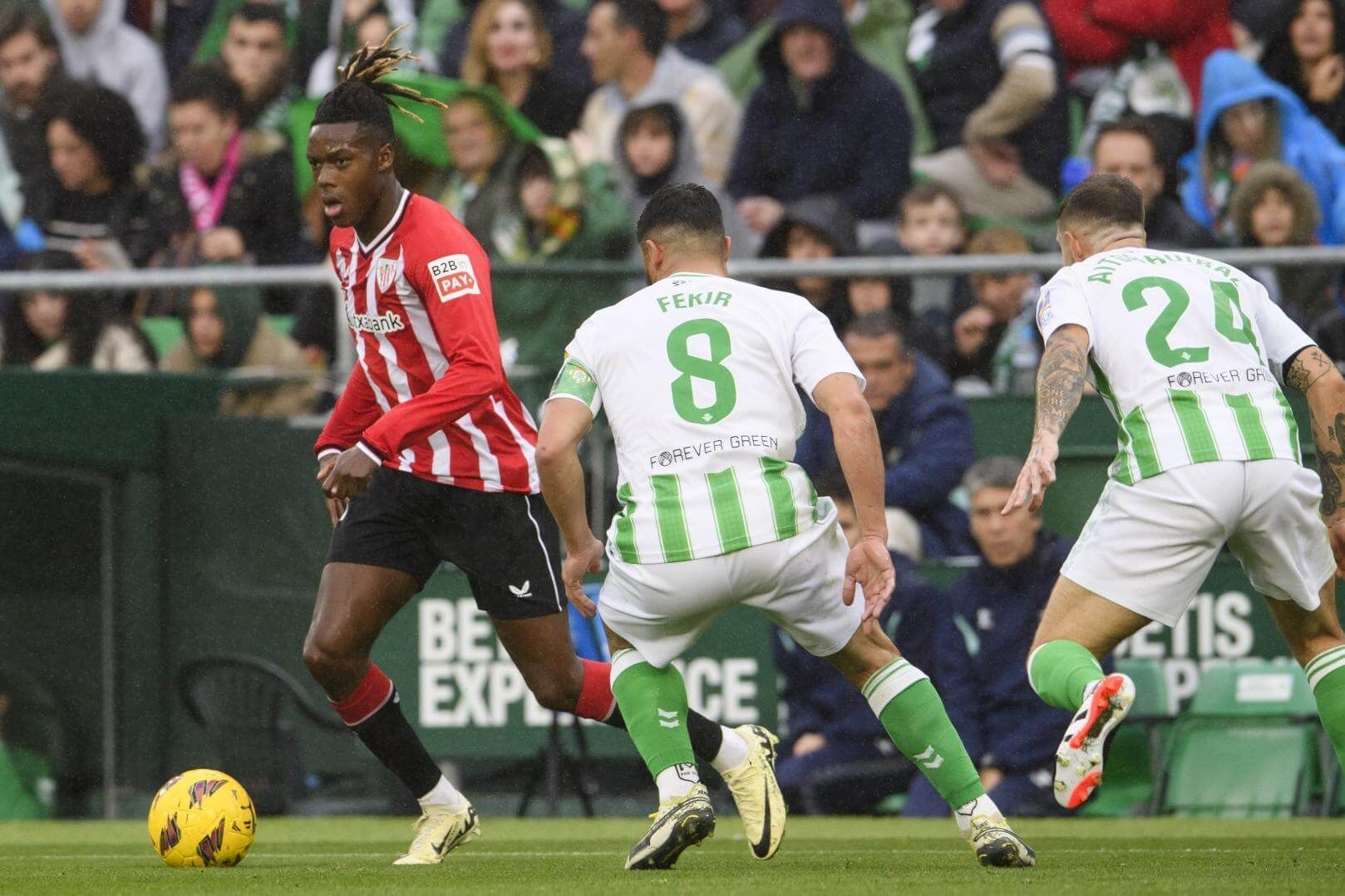 Nico Williams, la lleva ante el Real Betis en el Villamarín; regresa ante la UD Las Palmas después de su sanción ante el Barça.