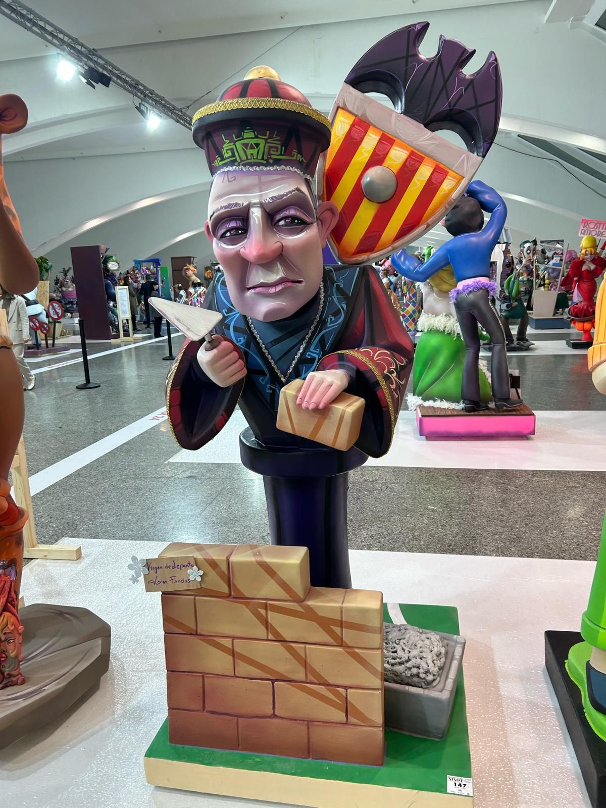  Ninot 2024 (Fotos: Moisés Domínguez y EFE)