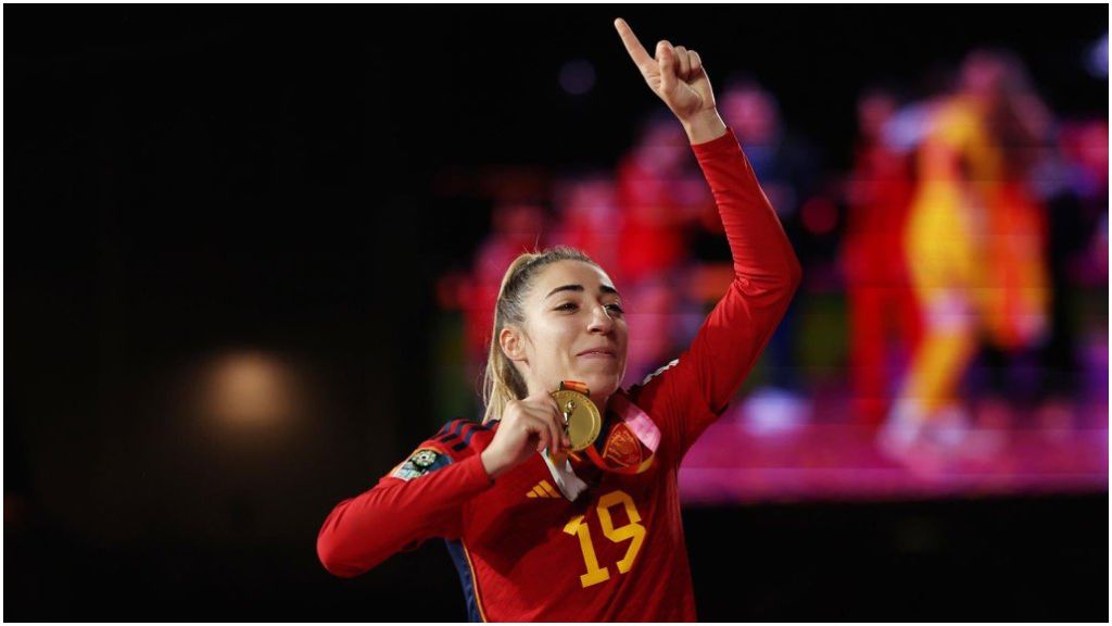  Olga Carmona con la medalla del Mundial