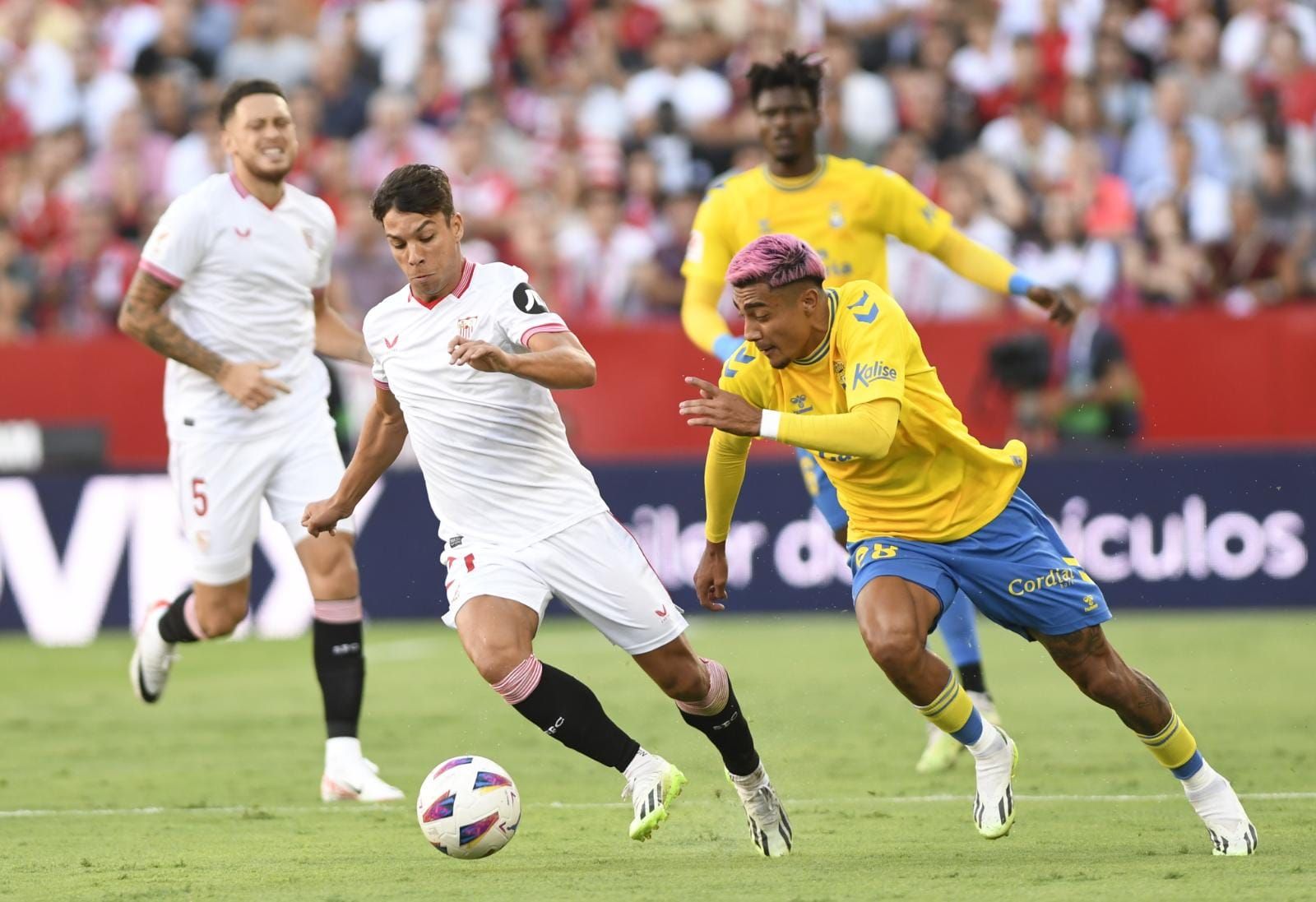  Óliver Torres, ante Las Palmas