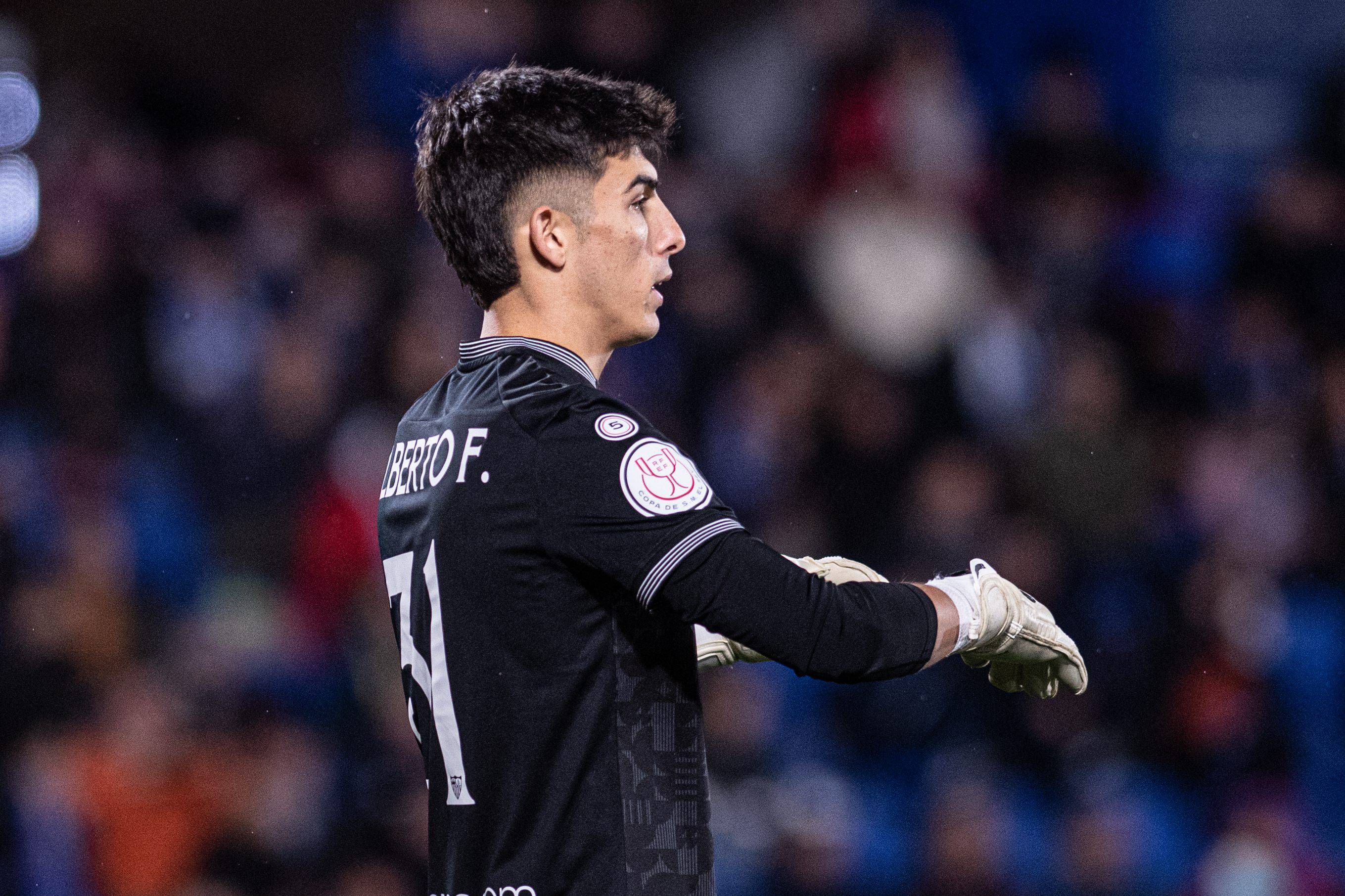  Alberto Flores, ante el Getafe.