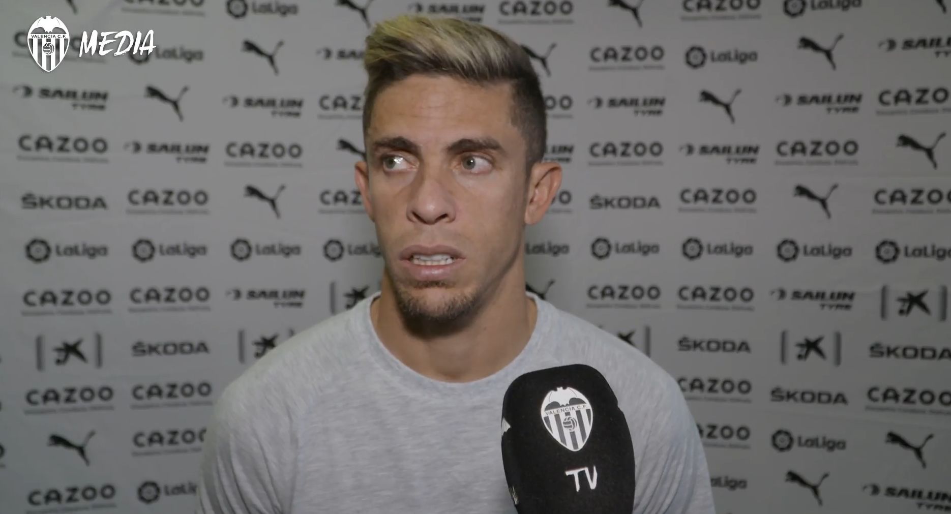 Paulista habla ante la prensa.