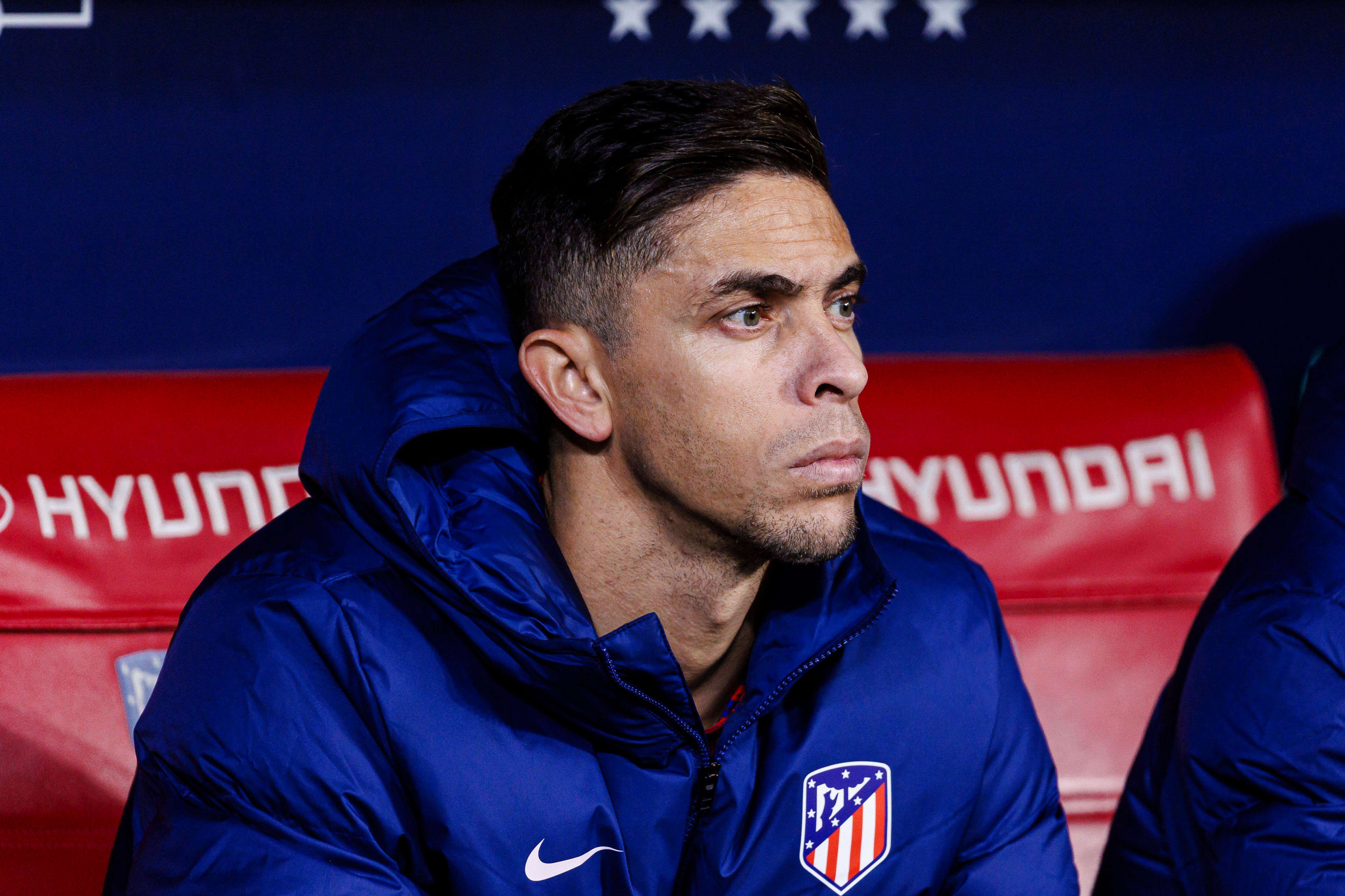  Gabriel Paulista, en el banquillo del Metropolitano.