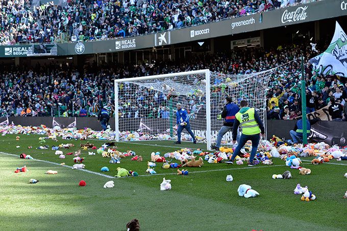  Peluches en el Villamarín.