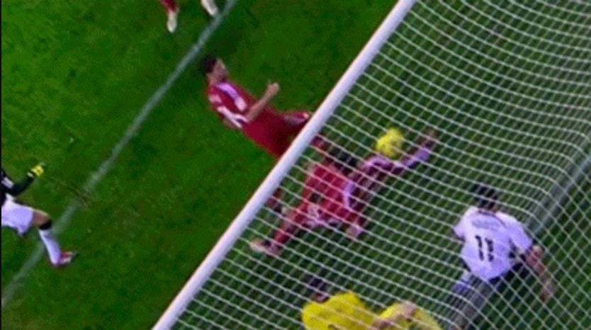  Penalti de Higuaín en Mestalla.