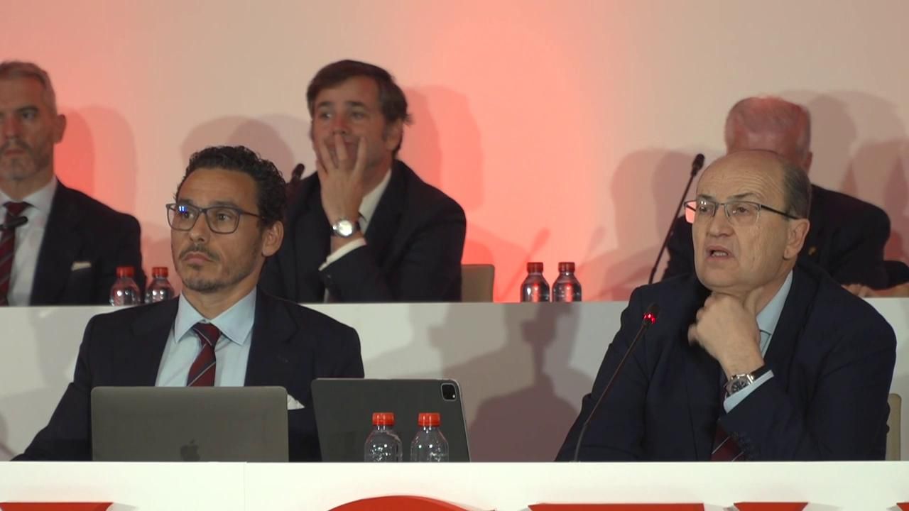  Pepe Castro y Del Nido Carrasco, juntos en la junta de accionistas del Sevilla.