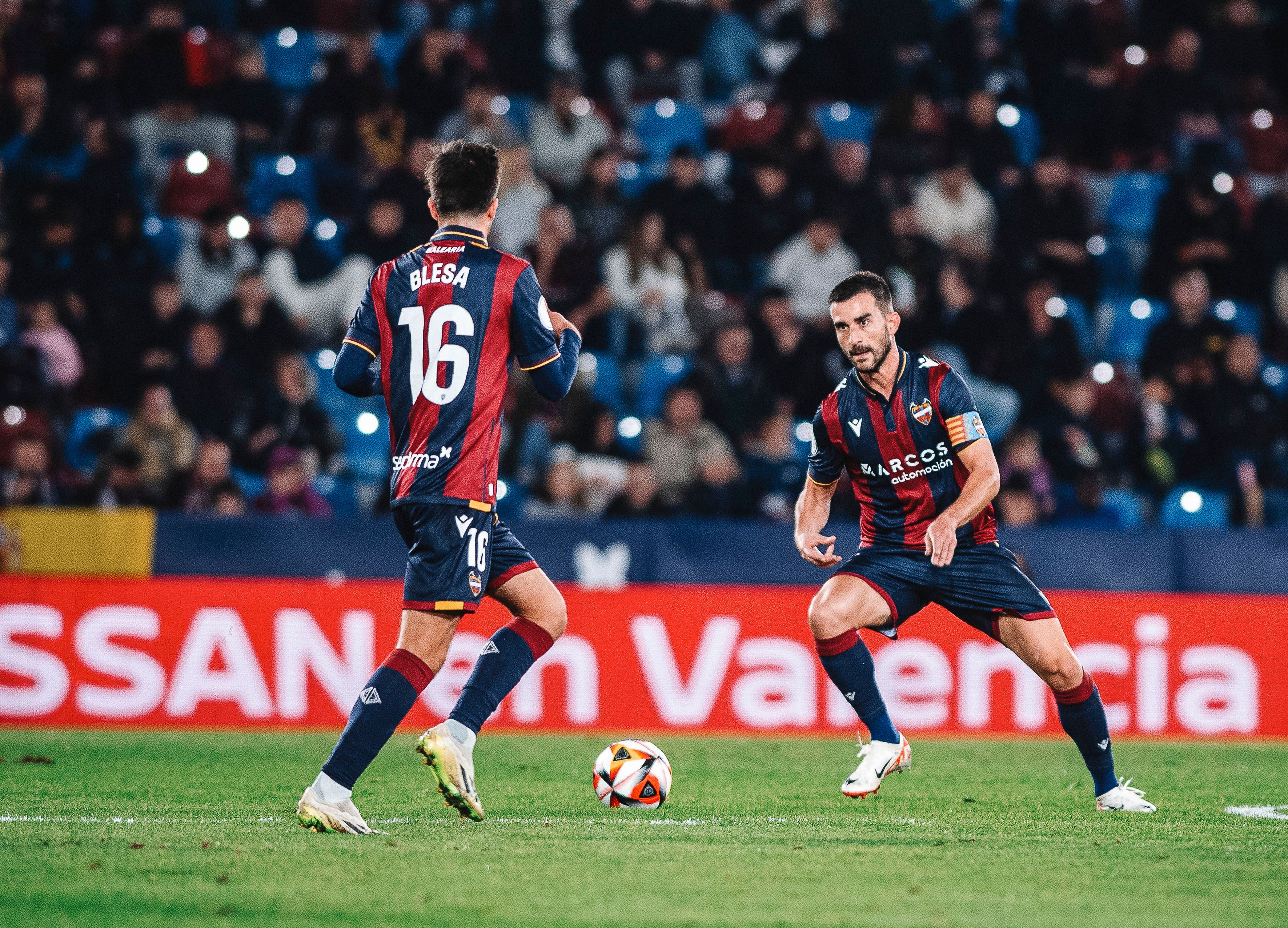  Postigo y Blesa en el Levante - Amorebieta de Copa.