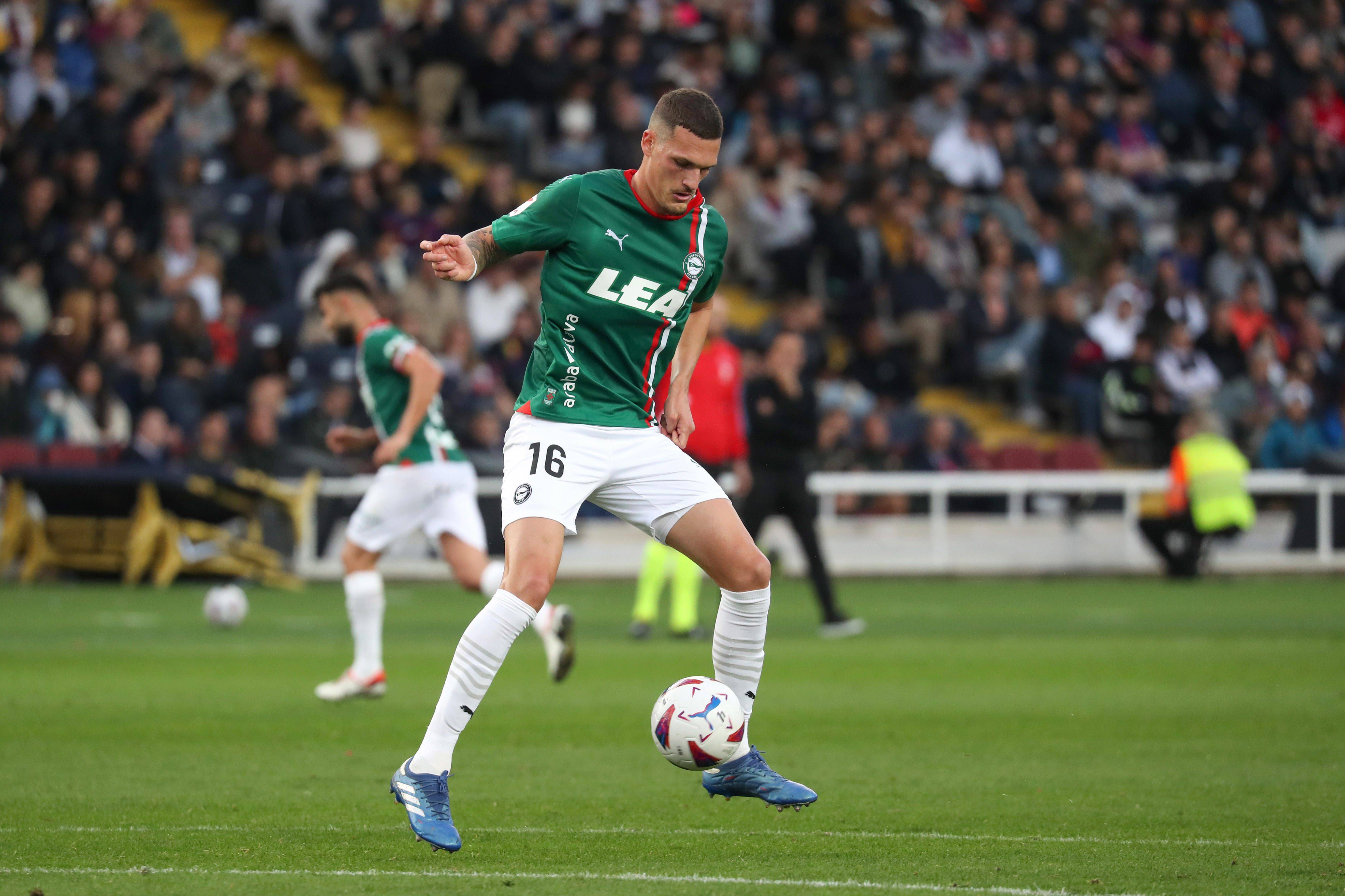  Rafa Marín, en un partido con el Alavés.