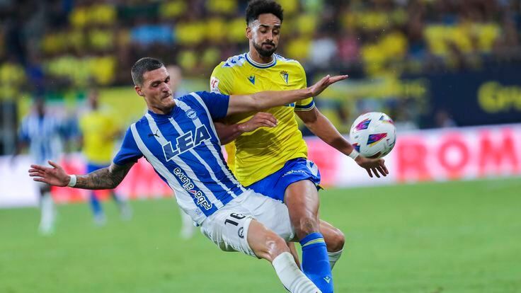 Rafa Marín es el futbolista que ofrecería el Real Madrid en el fichaje de Alphonso Davies..