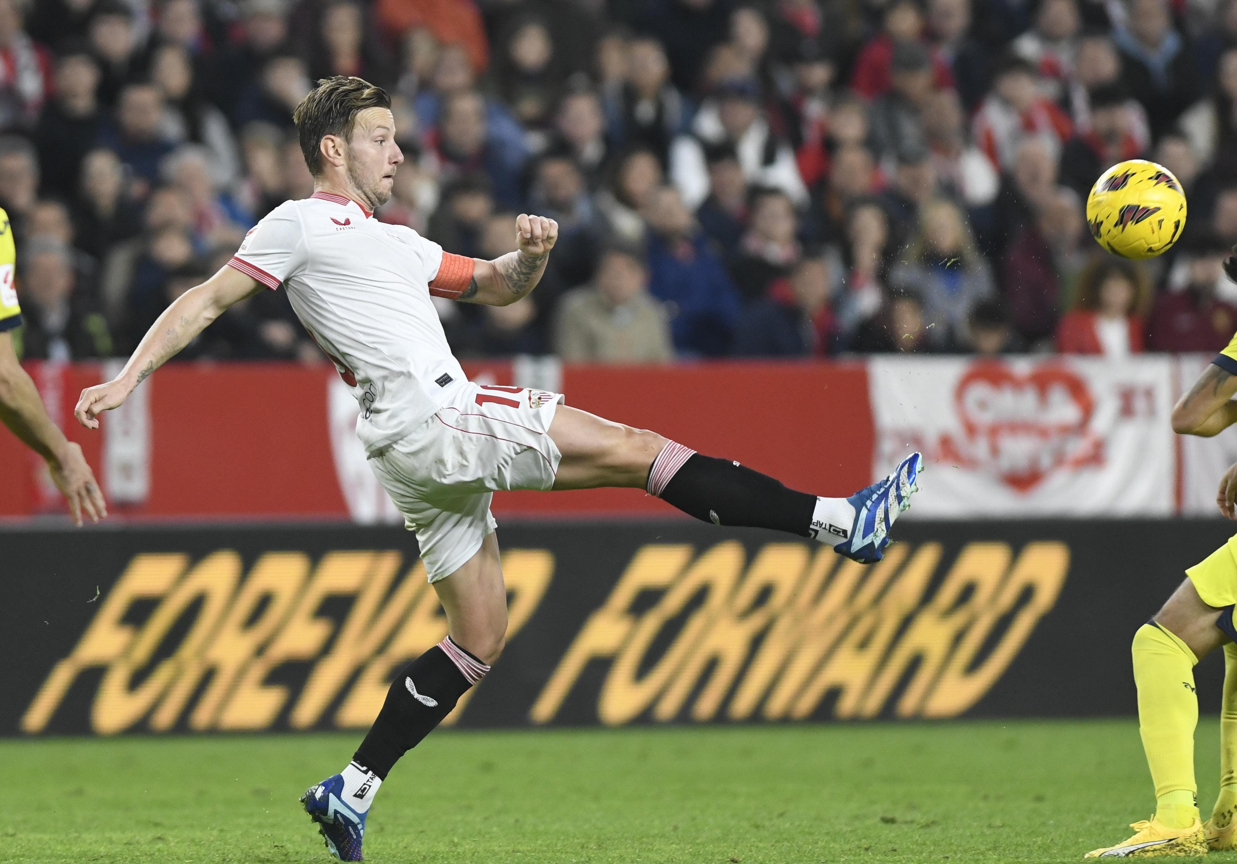 Rakitic, ante el Villarreal